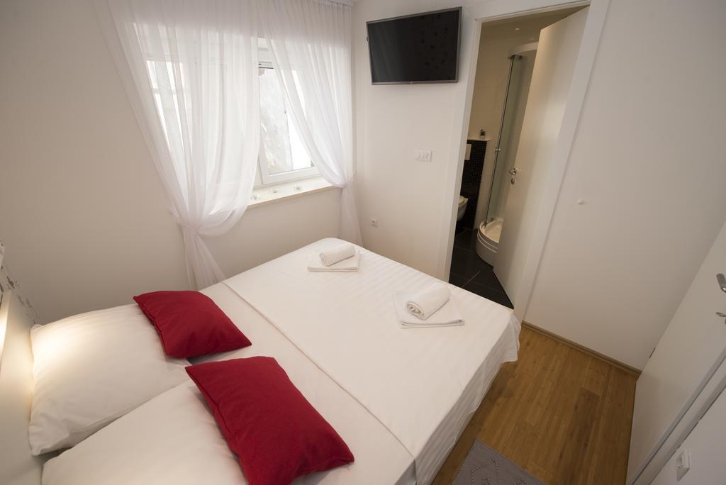 Annya Apartment Split