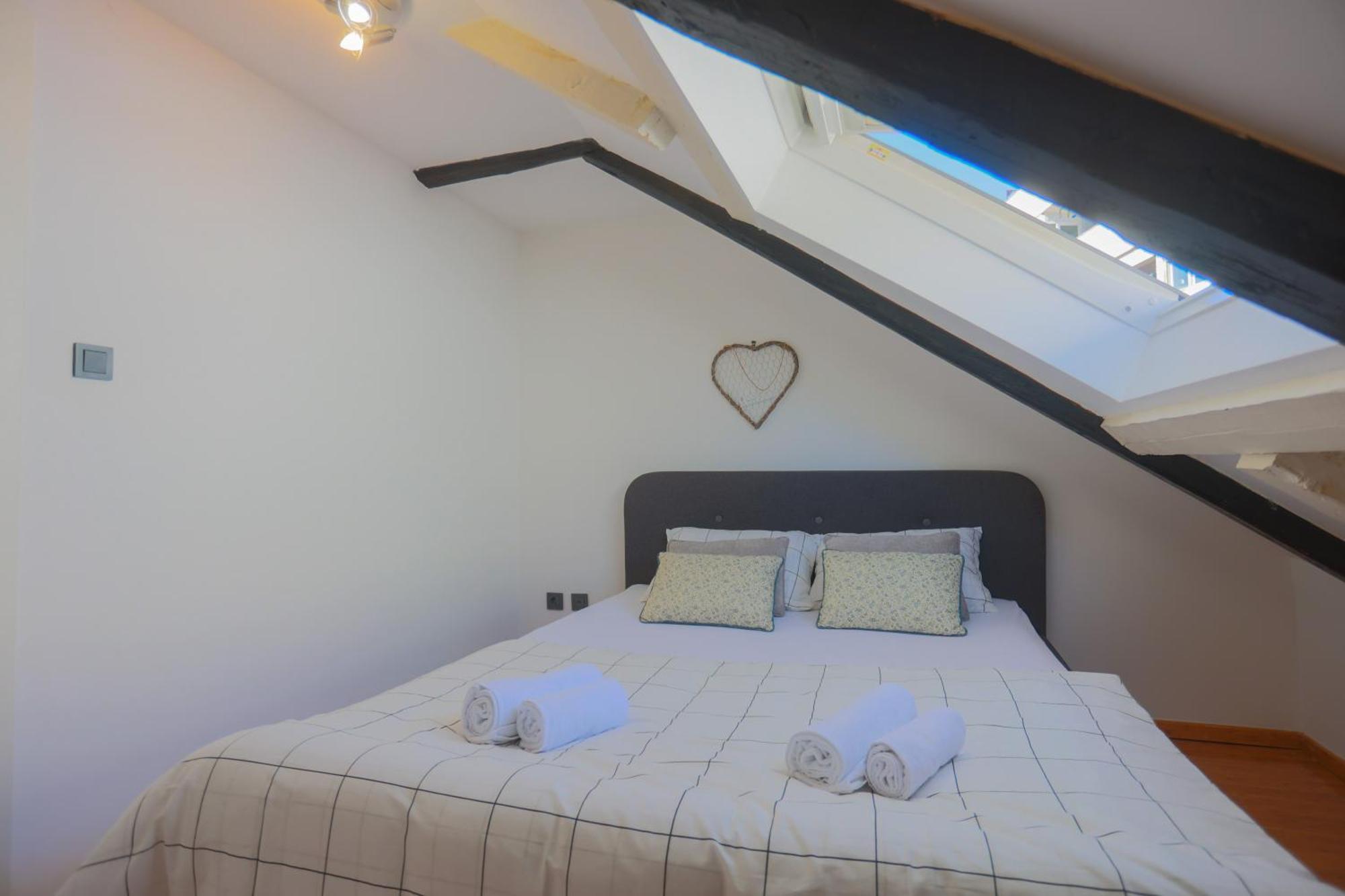 Luxattic *