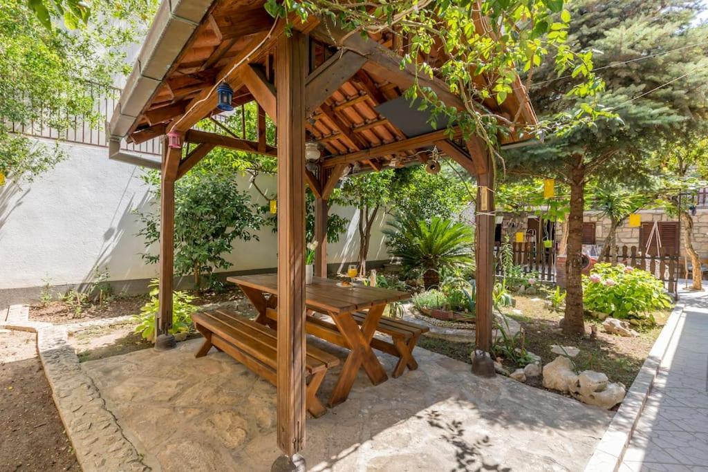 Paradise Garden * Split