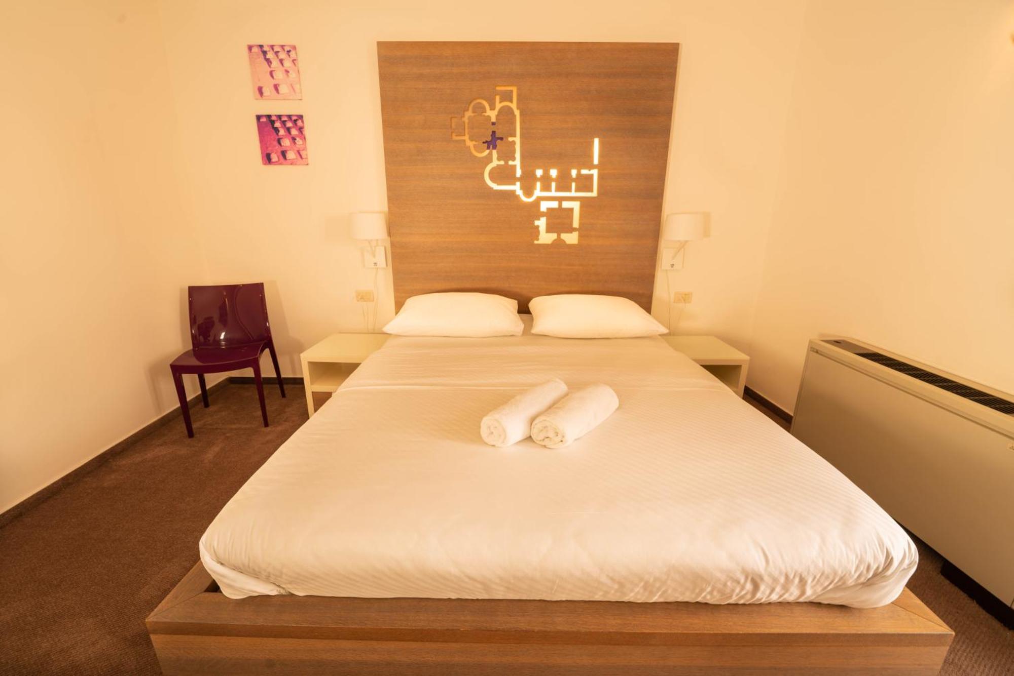 Slavija Culture Heritage 4*
