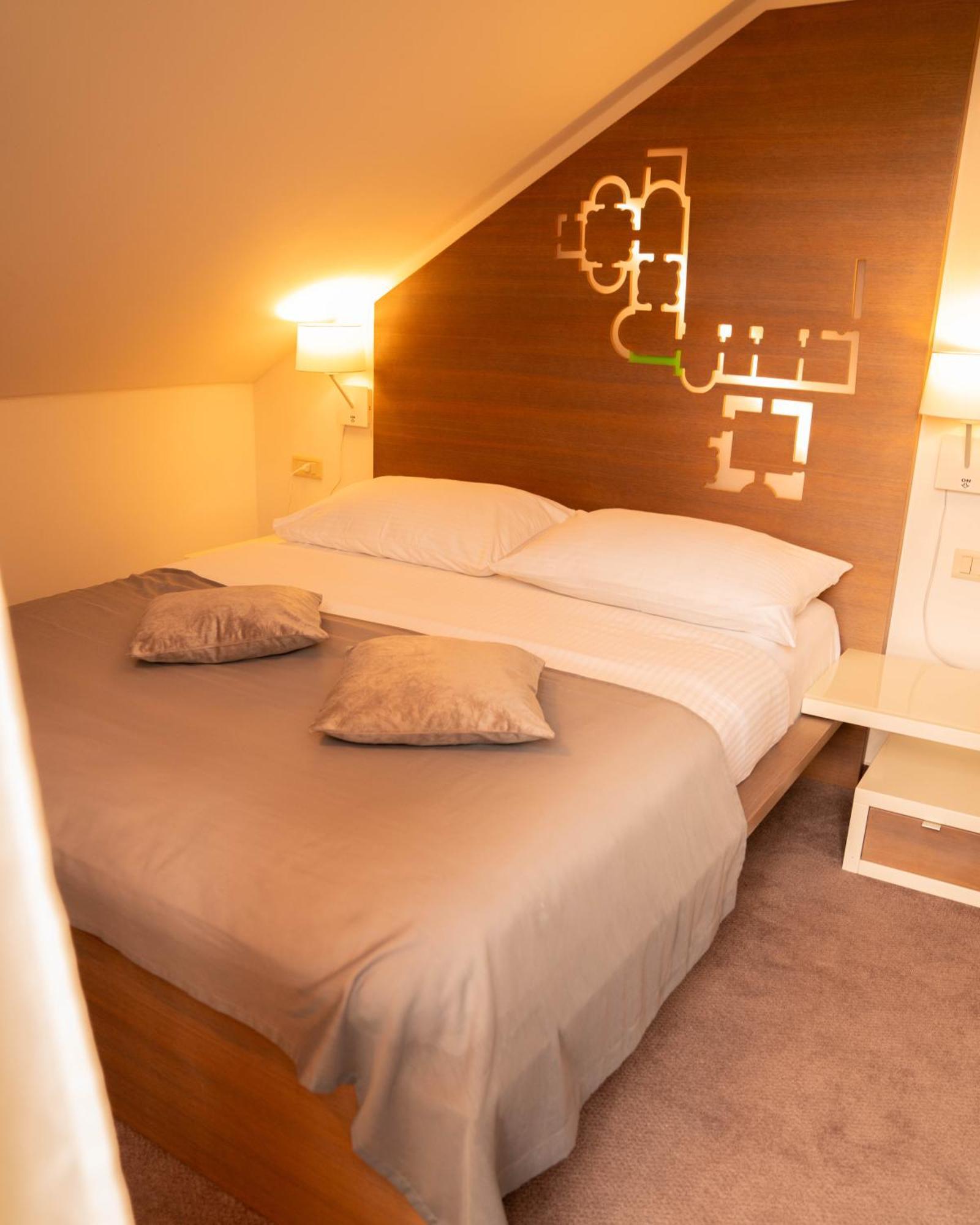Hotel Slavija Culture Heritage 4*