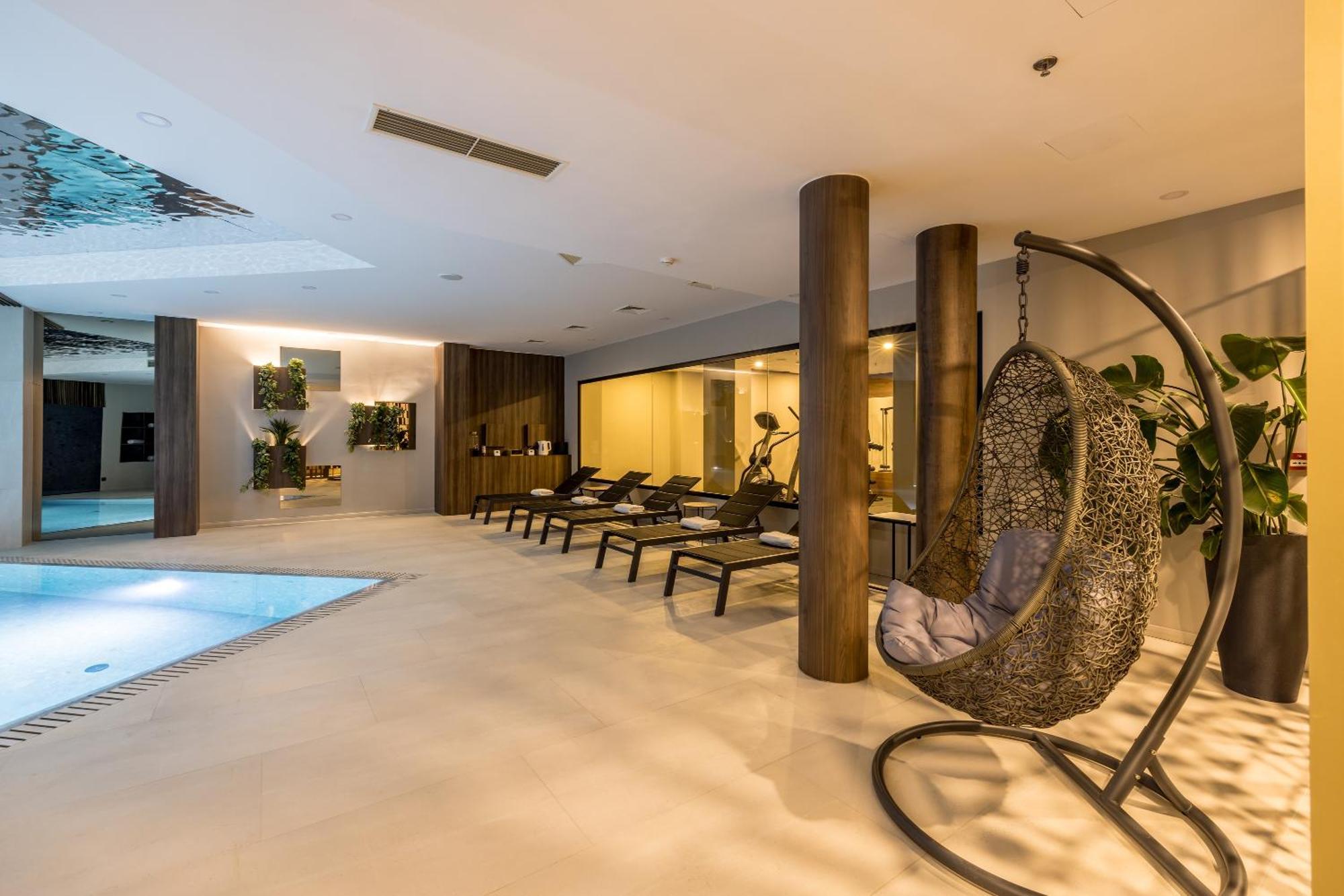 Fanat Hotel