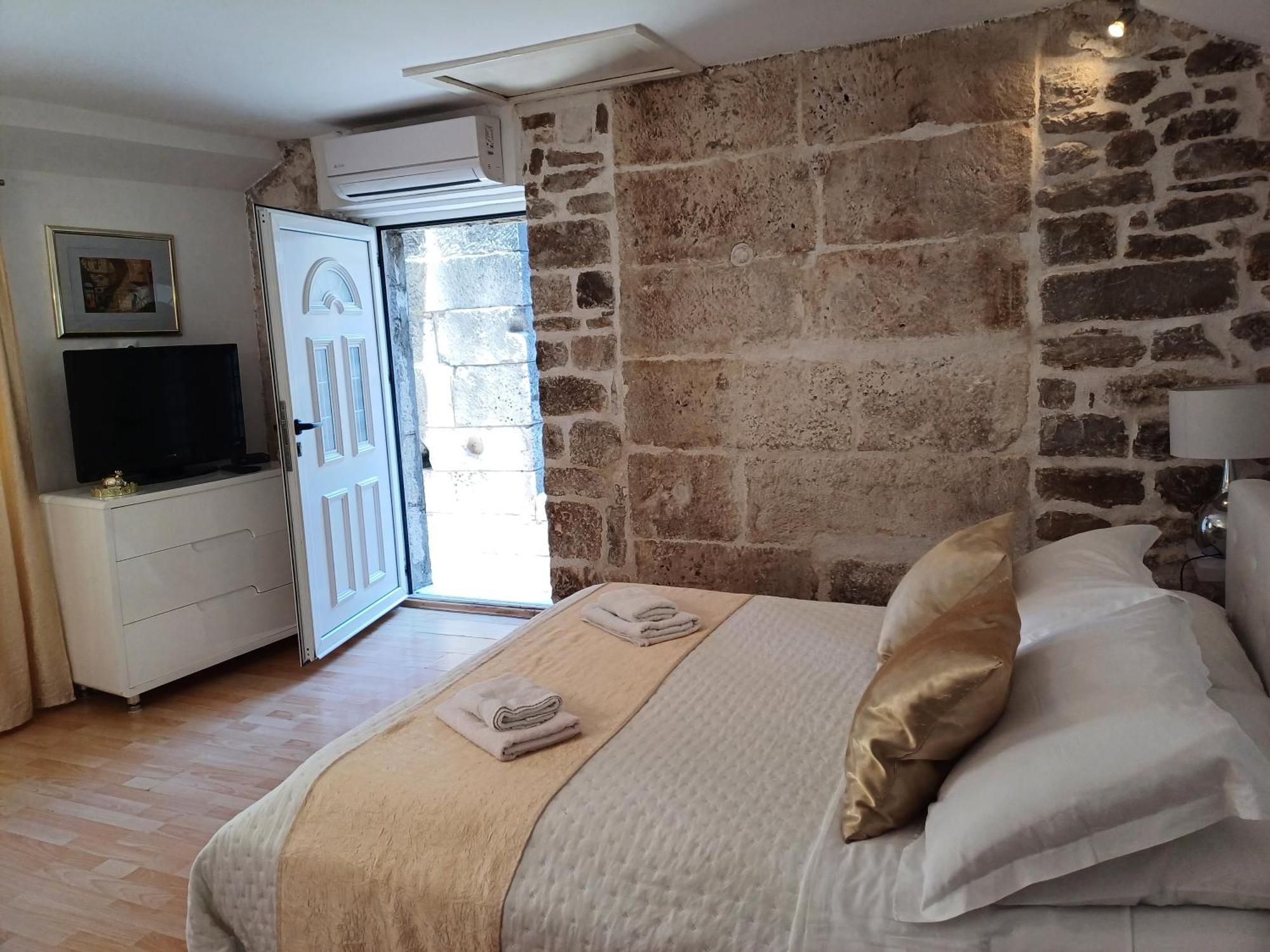 Private In Diocletians Palace Apartamento *
