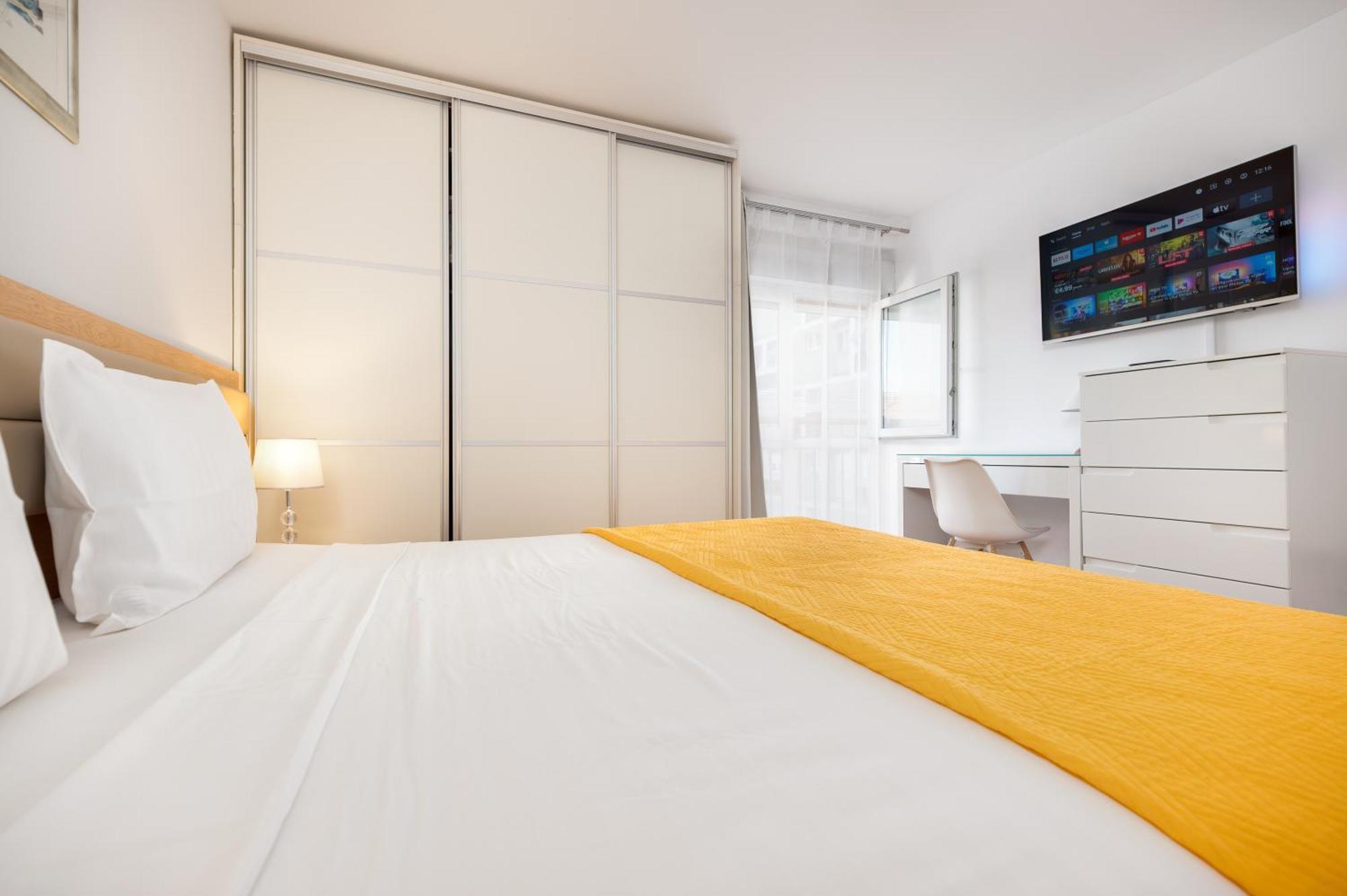 Mares Apartment Split