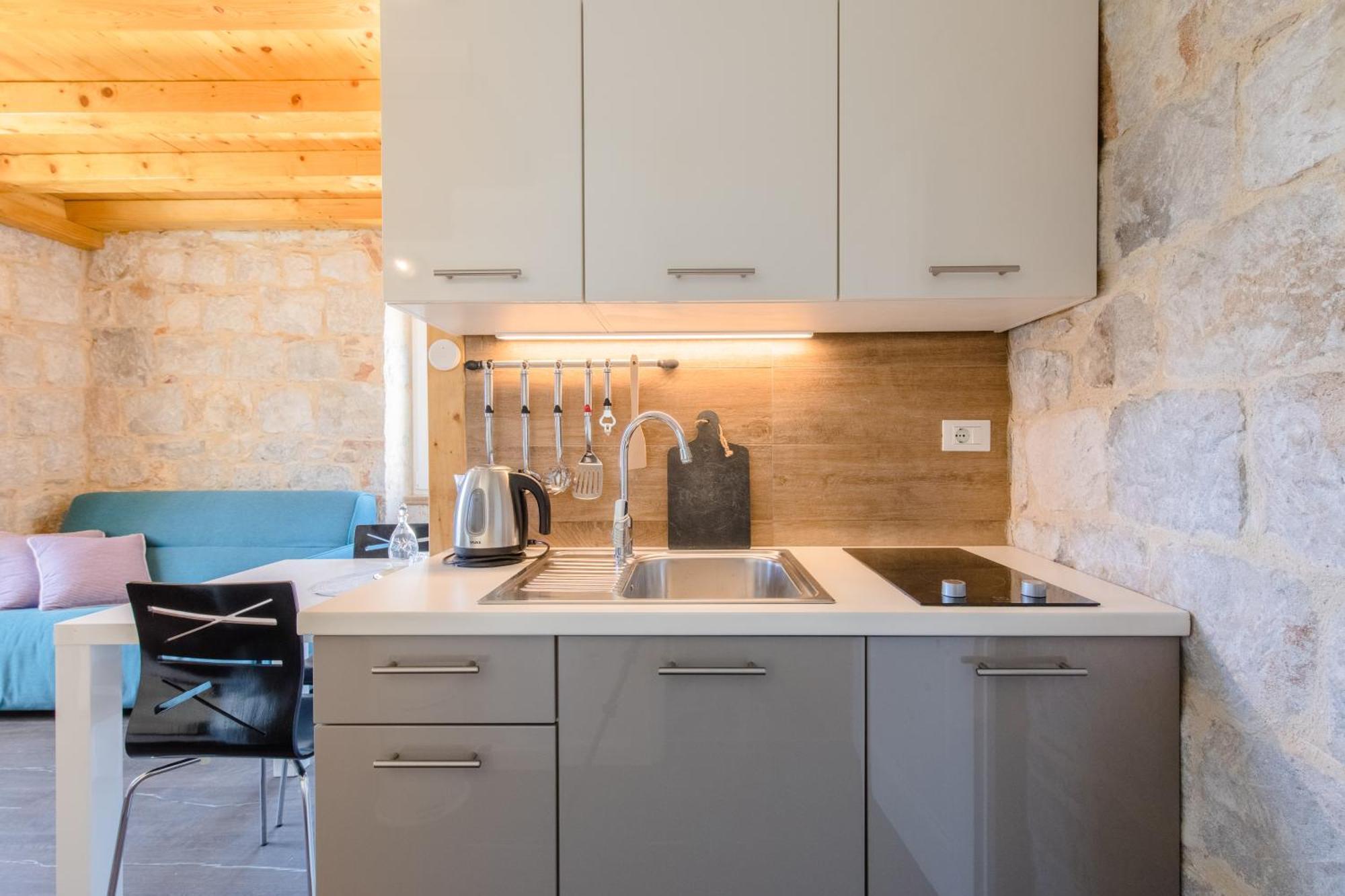 Jes Old Town Apartman *