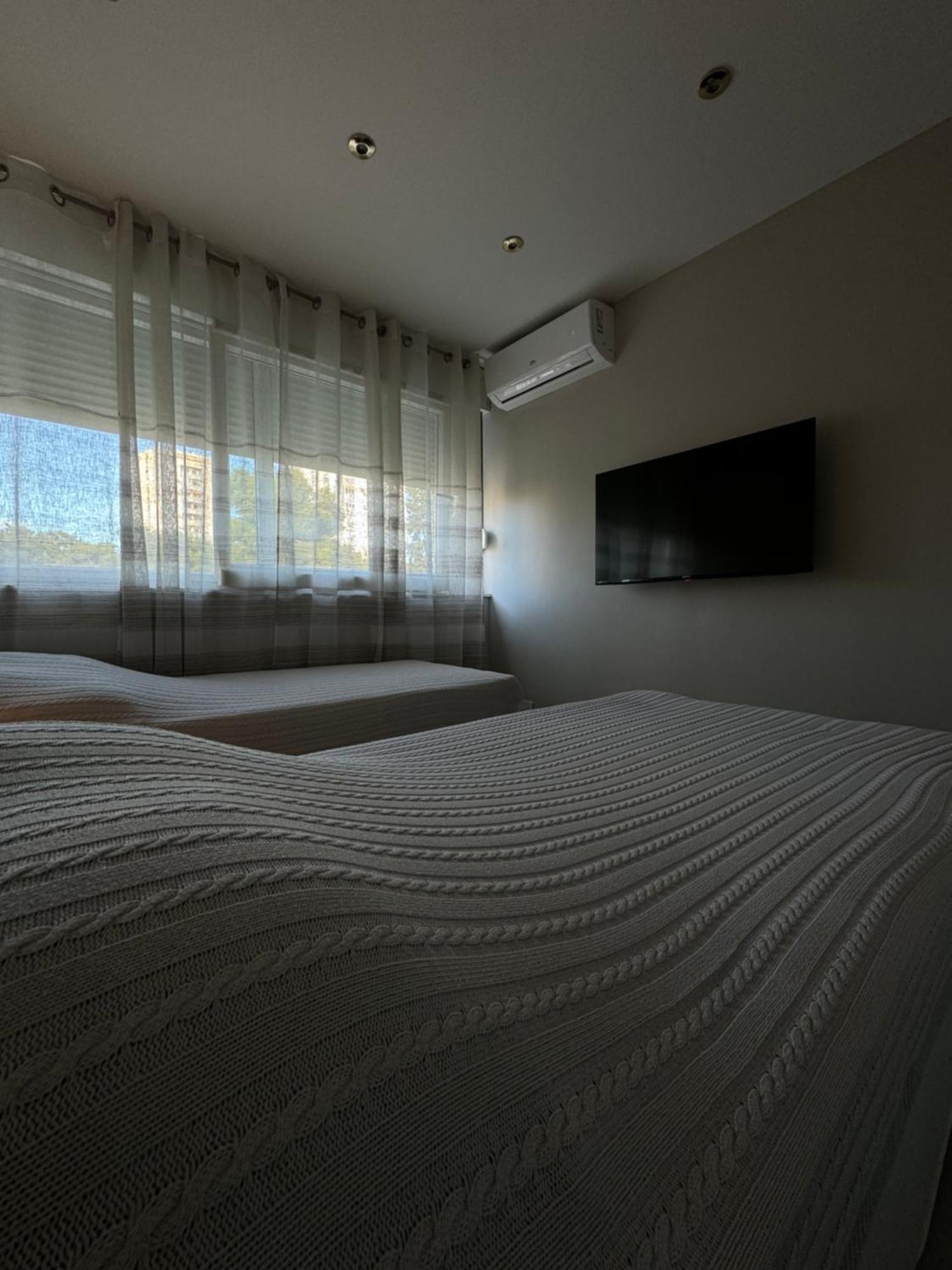 Appartement Astra With Private Parking