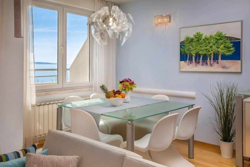Brilliant Blue Luxury Split