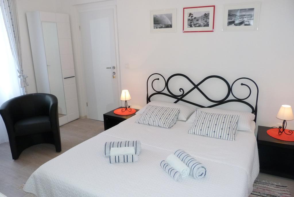 Leta With Parking 3* Split