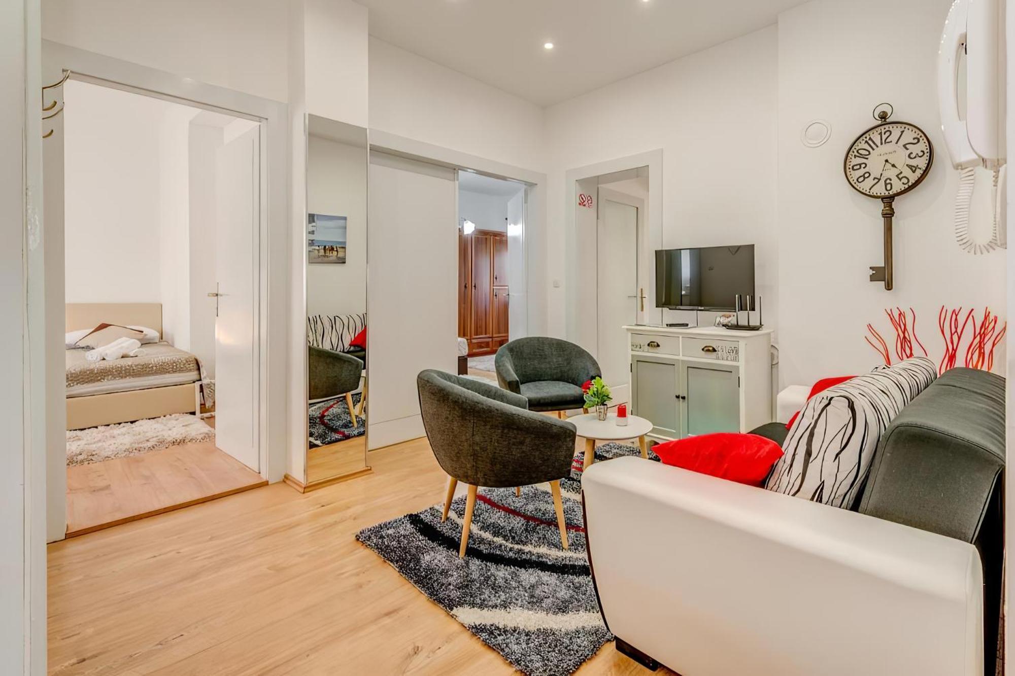 Holiday home Happy - *