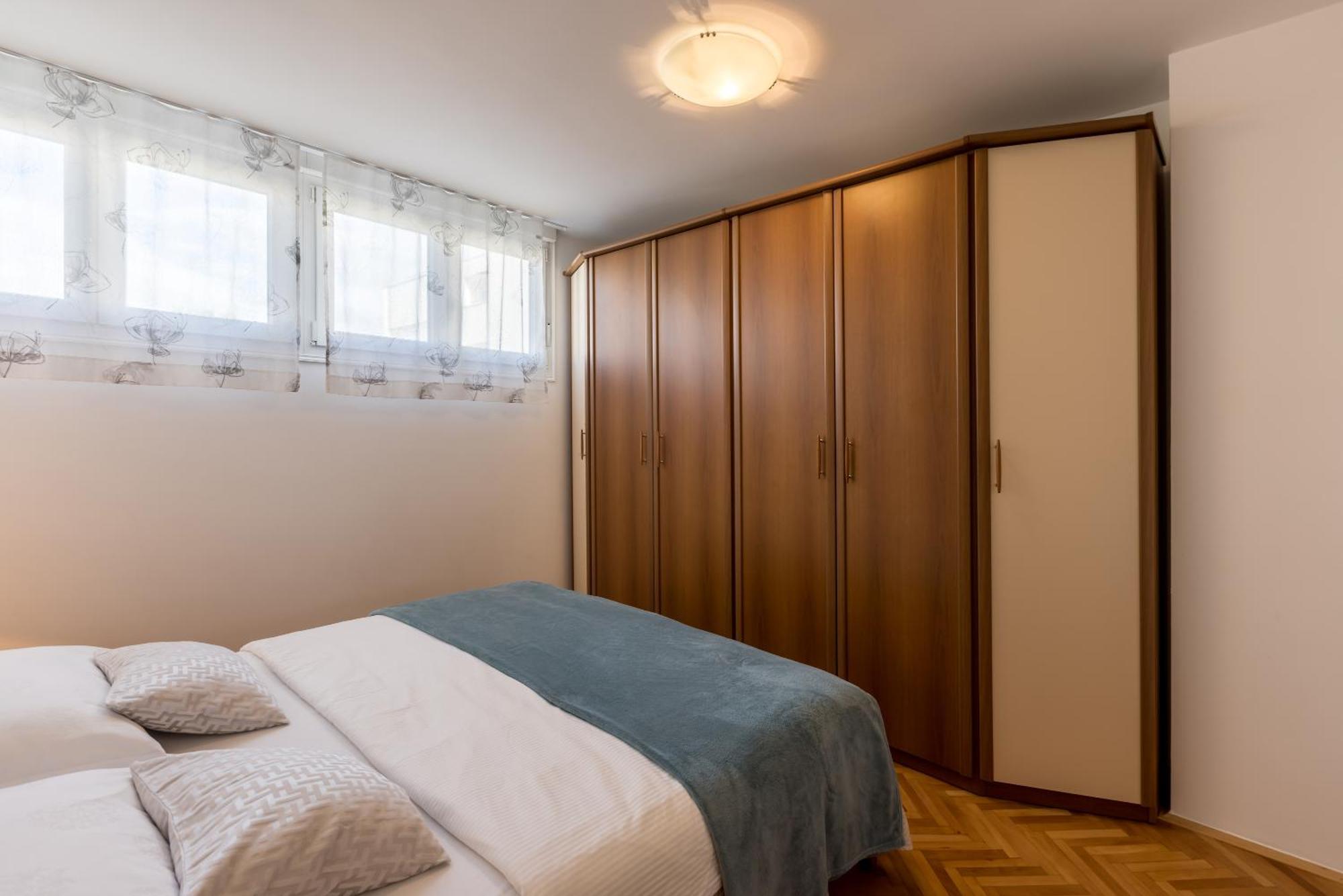 Two Spalatina Apartment Split