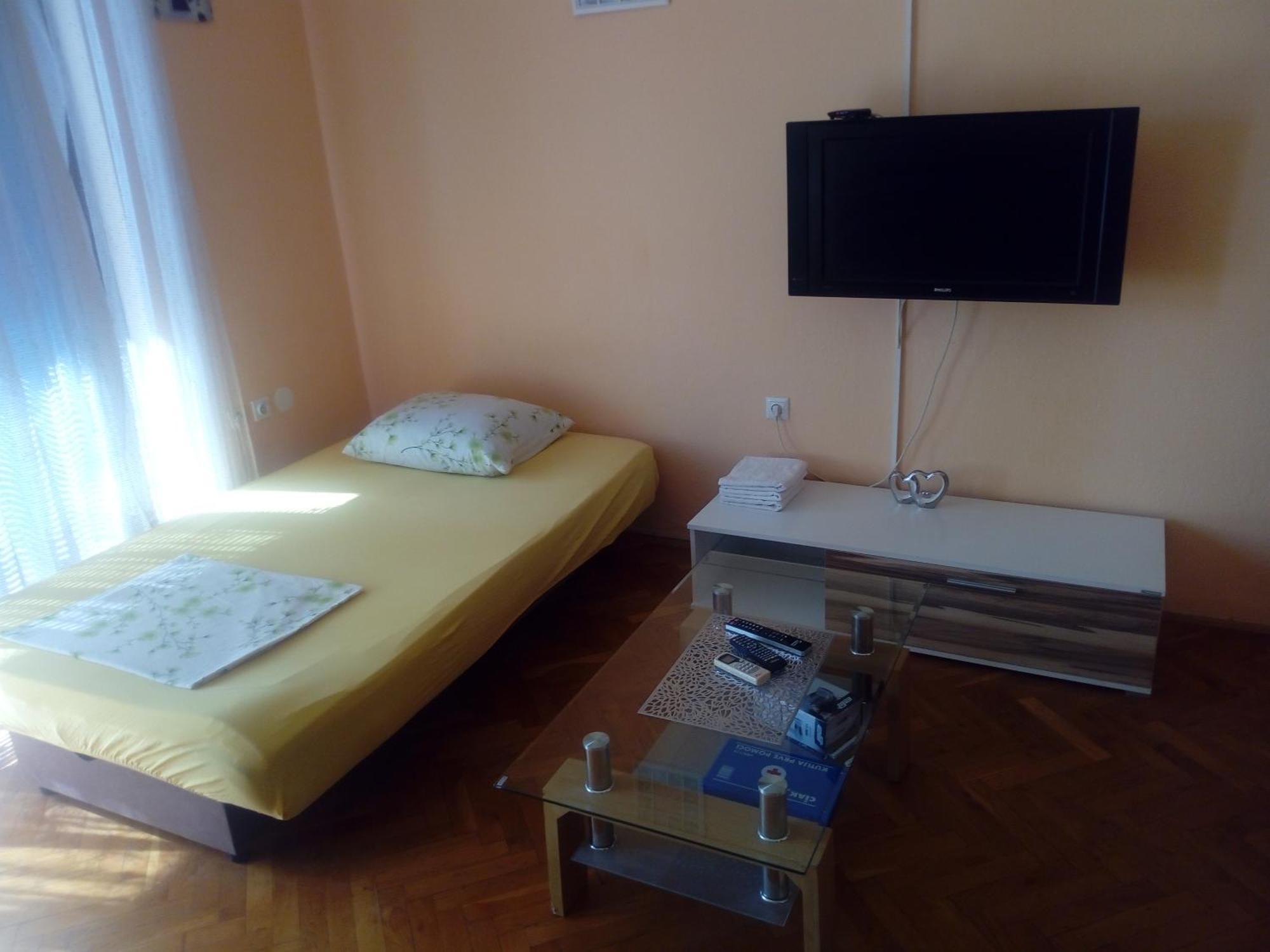 Luka Apartment Split