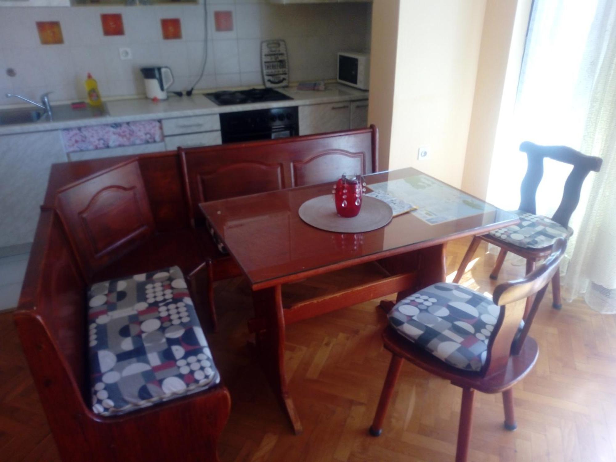 Apartment Luka *