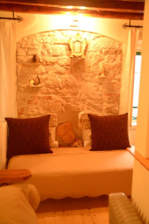 Cecilia Apartment *