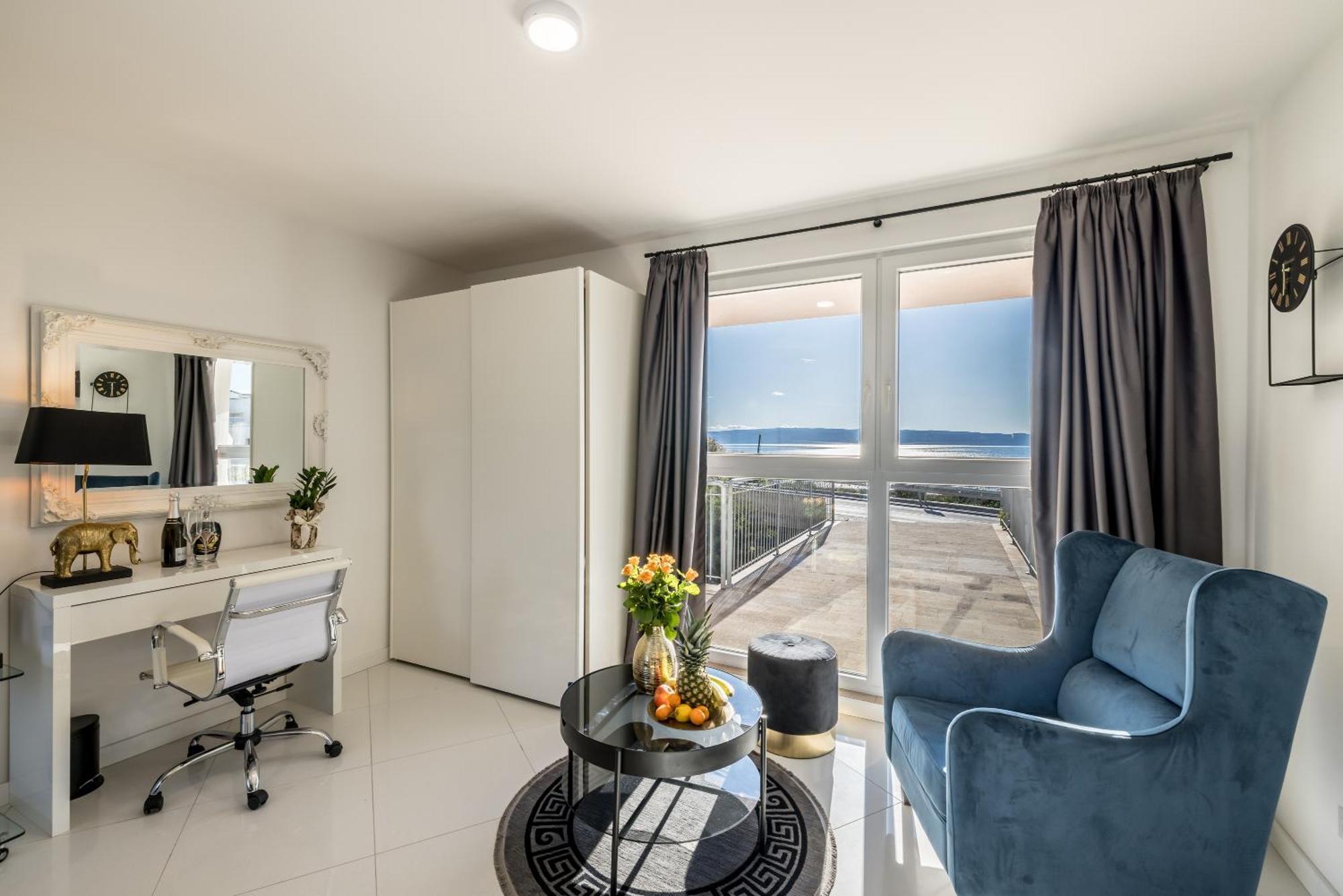 Luxury Split