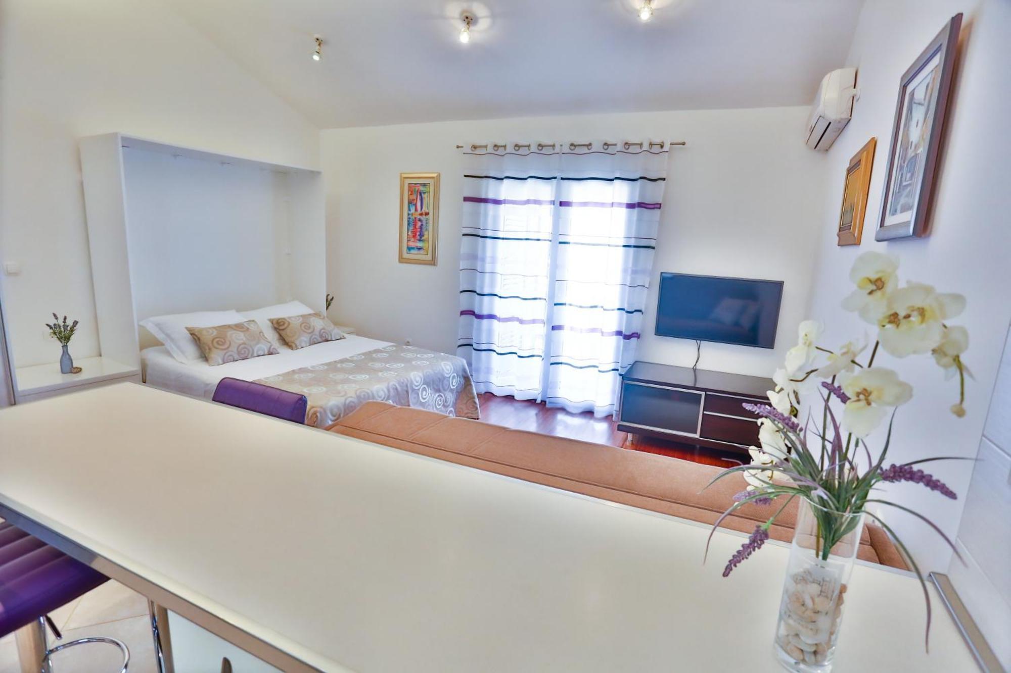 Apartment Summer Lounge