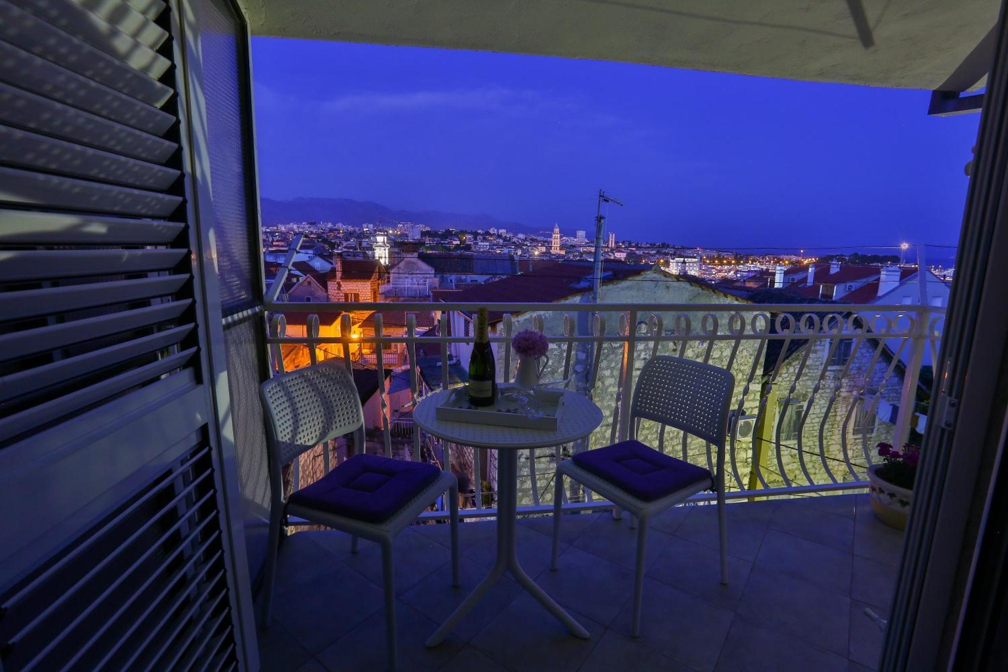 Summer Lounge