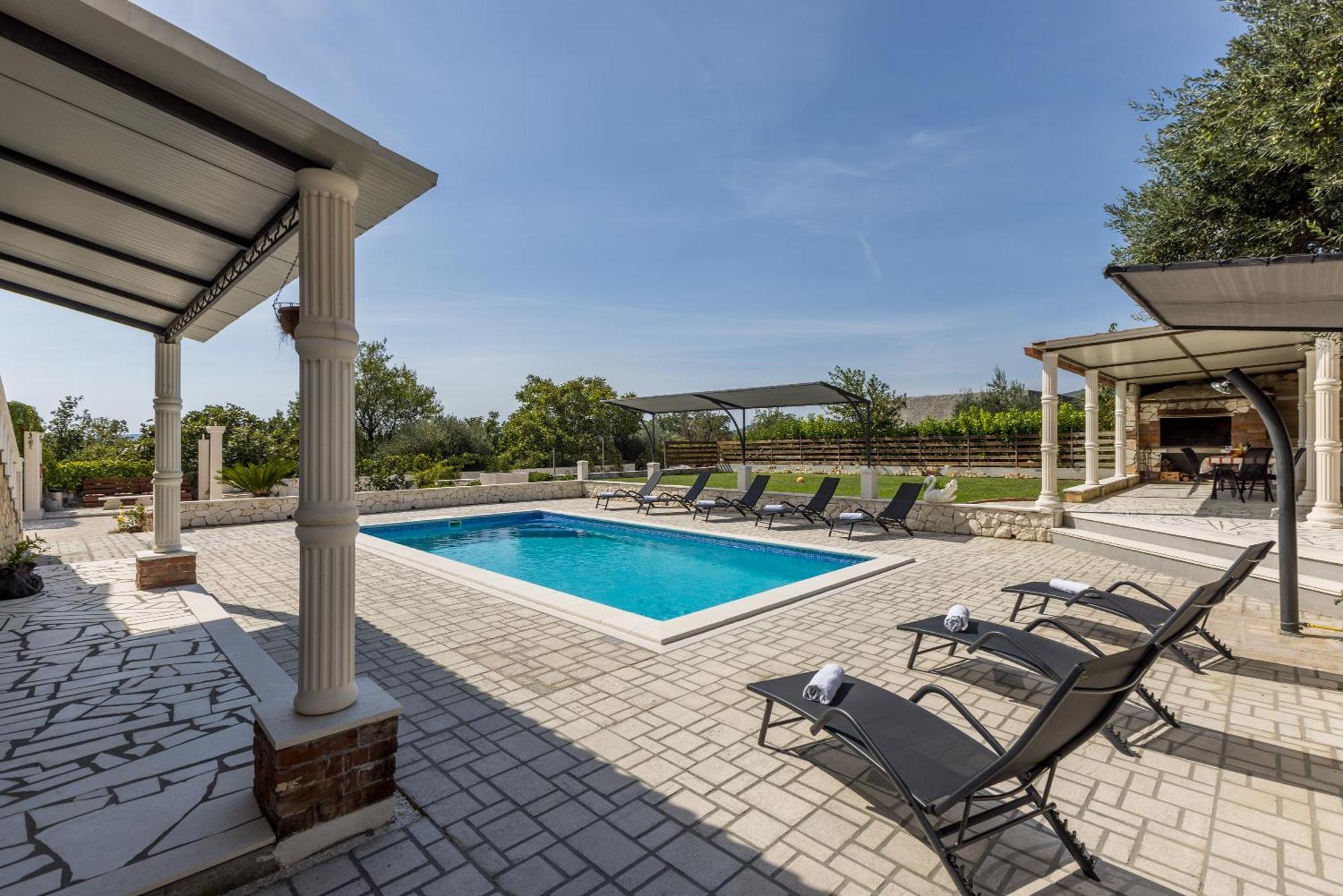 Stari Hill Private Pool