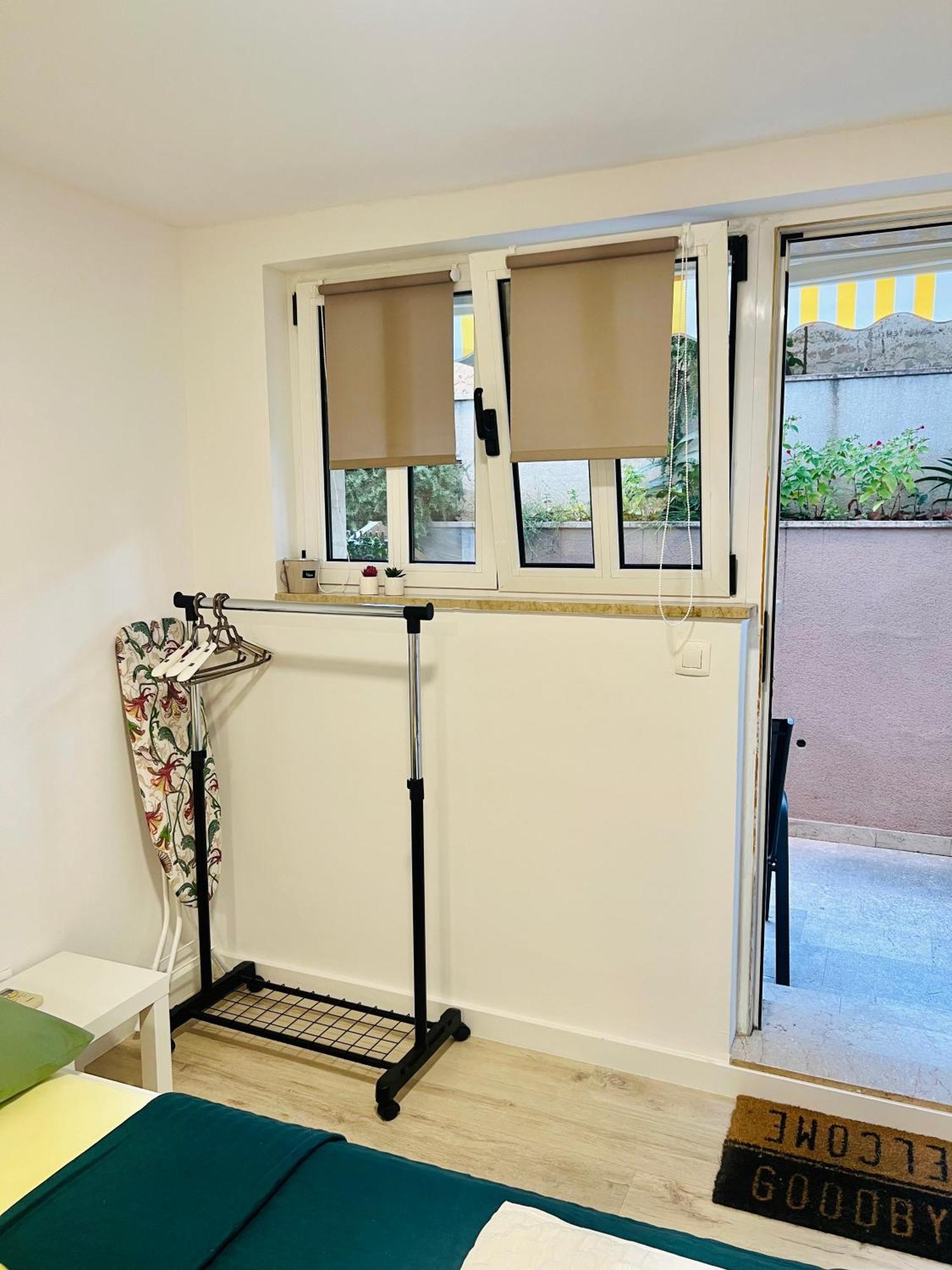 Moon No.2 Apartment Split