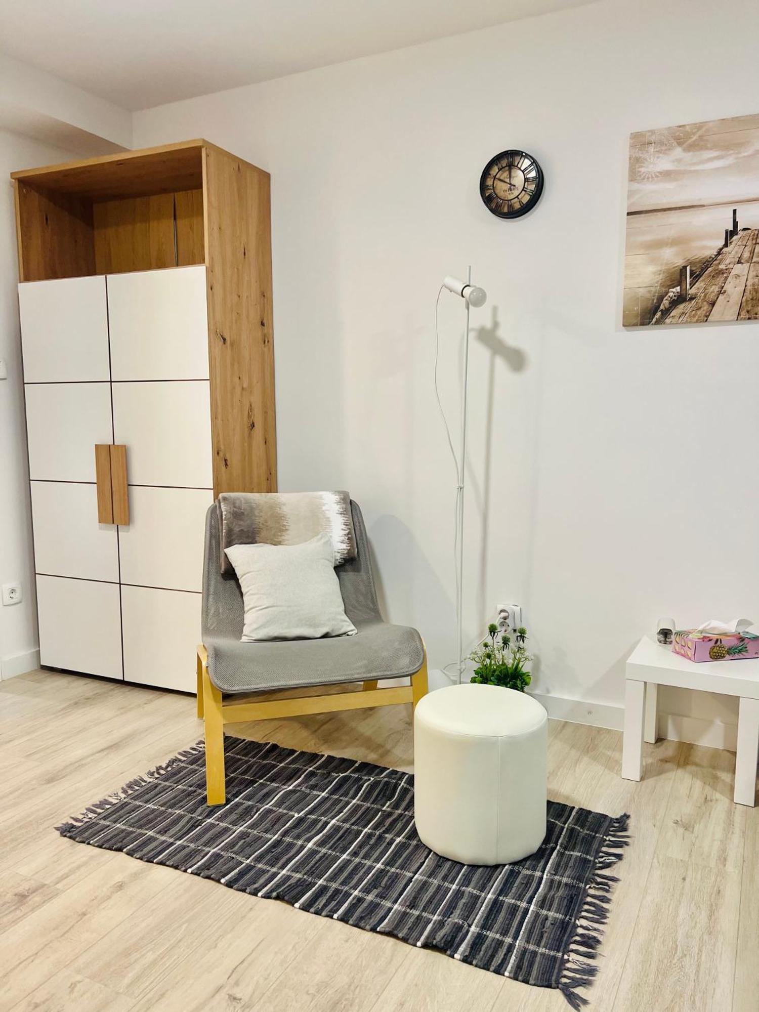 Moon No.2 Apartment