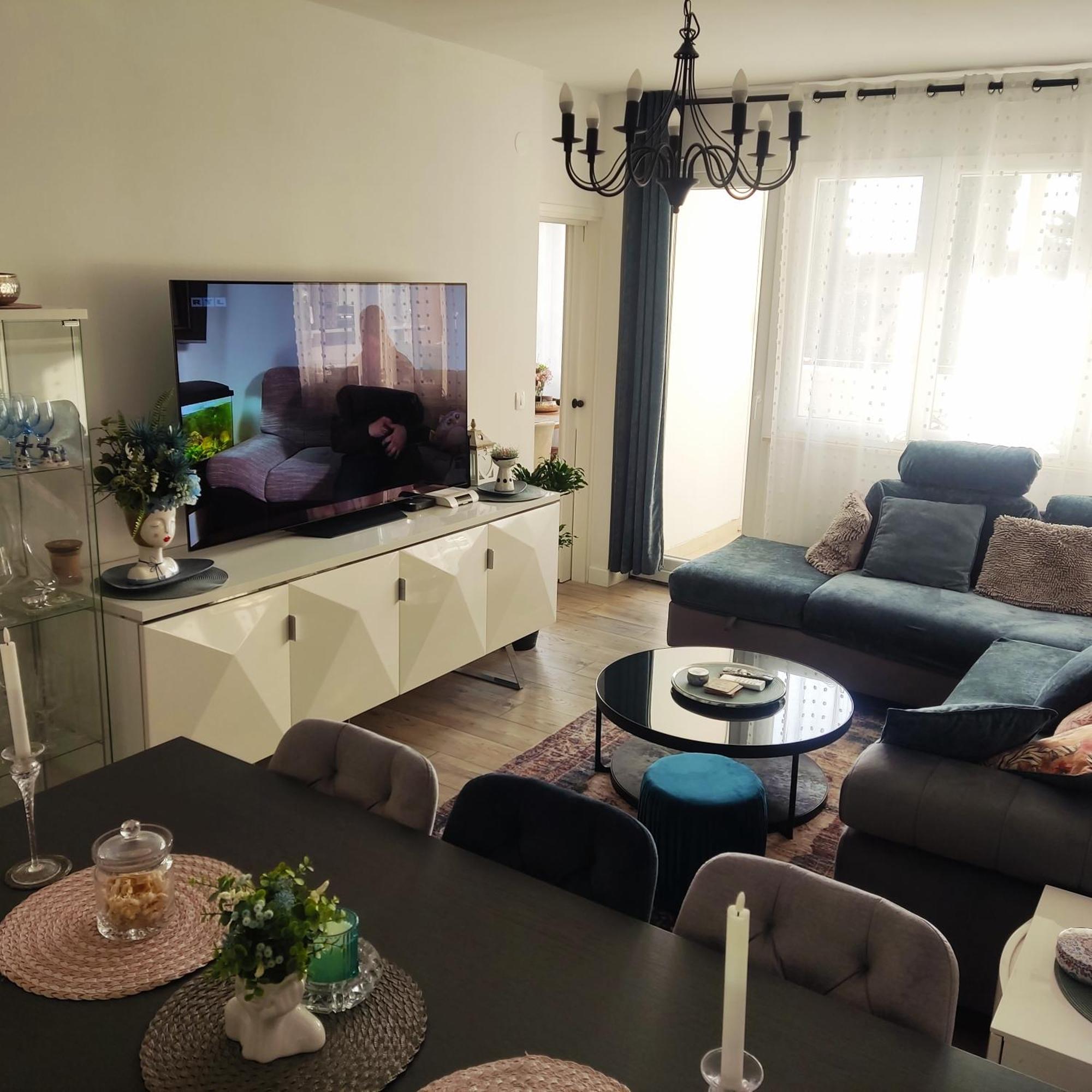Apartment Lovely M&r
