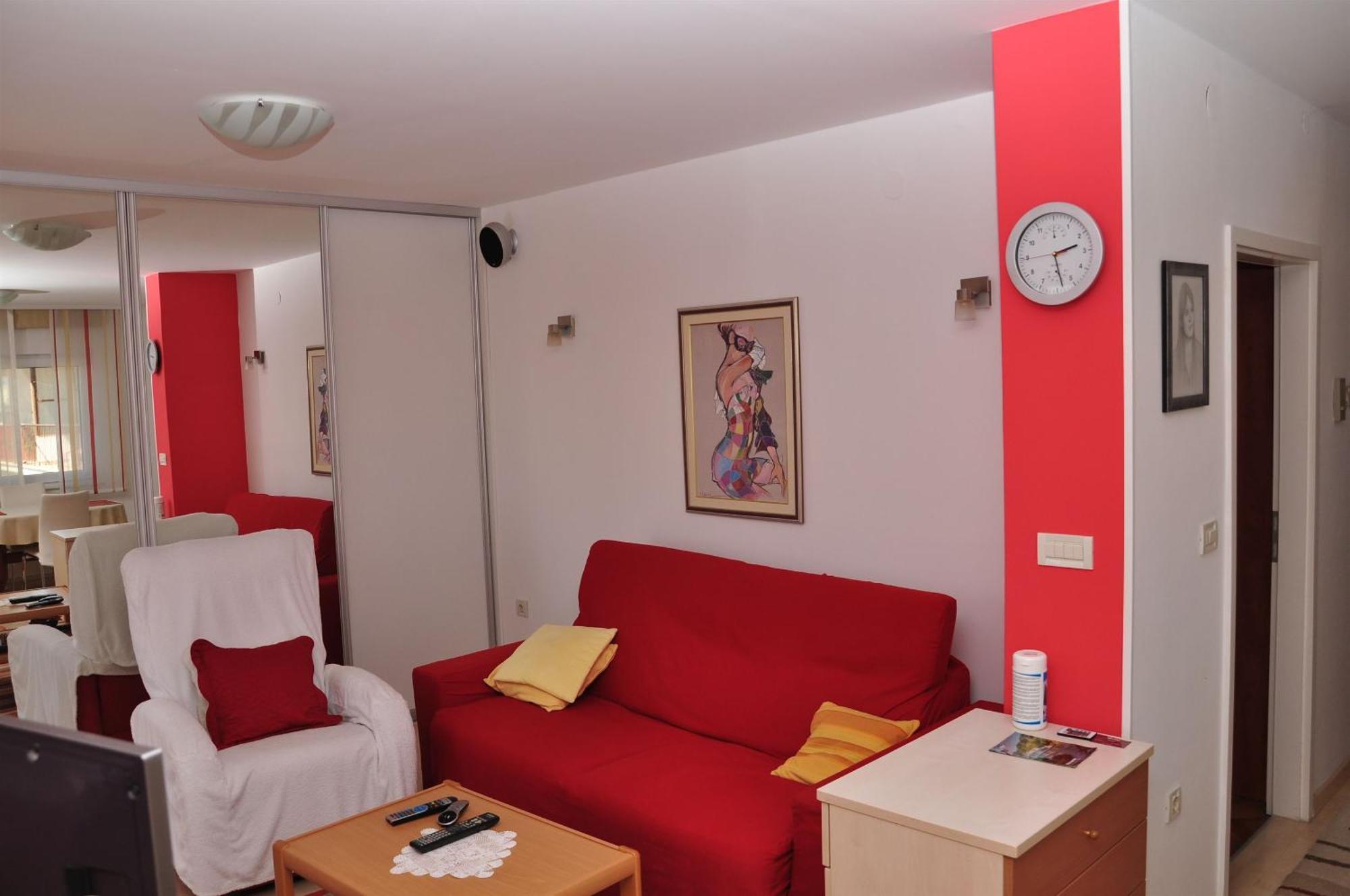 Bm St2 Apartment Split