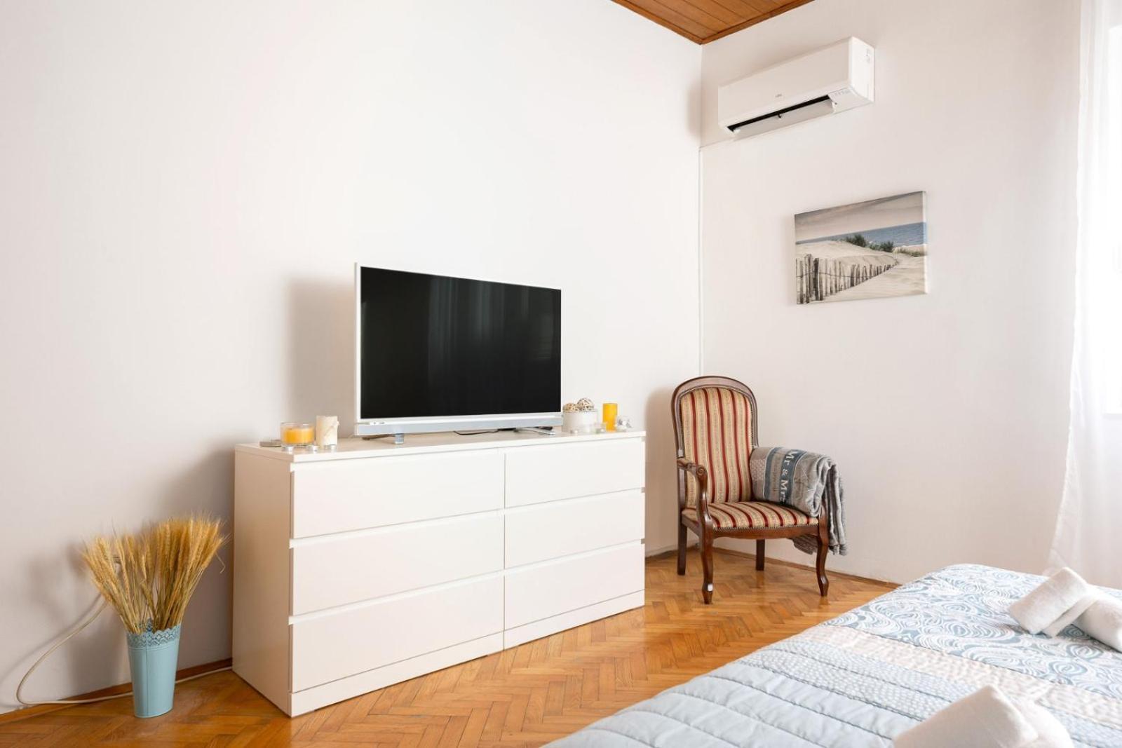 Apartment Neva