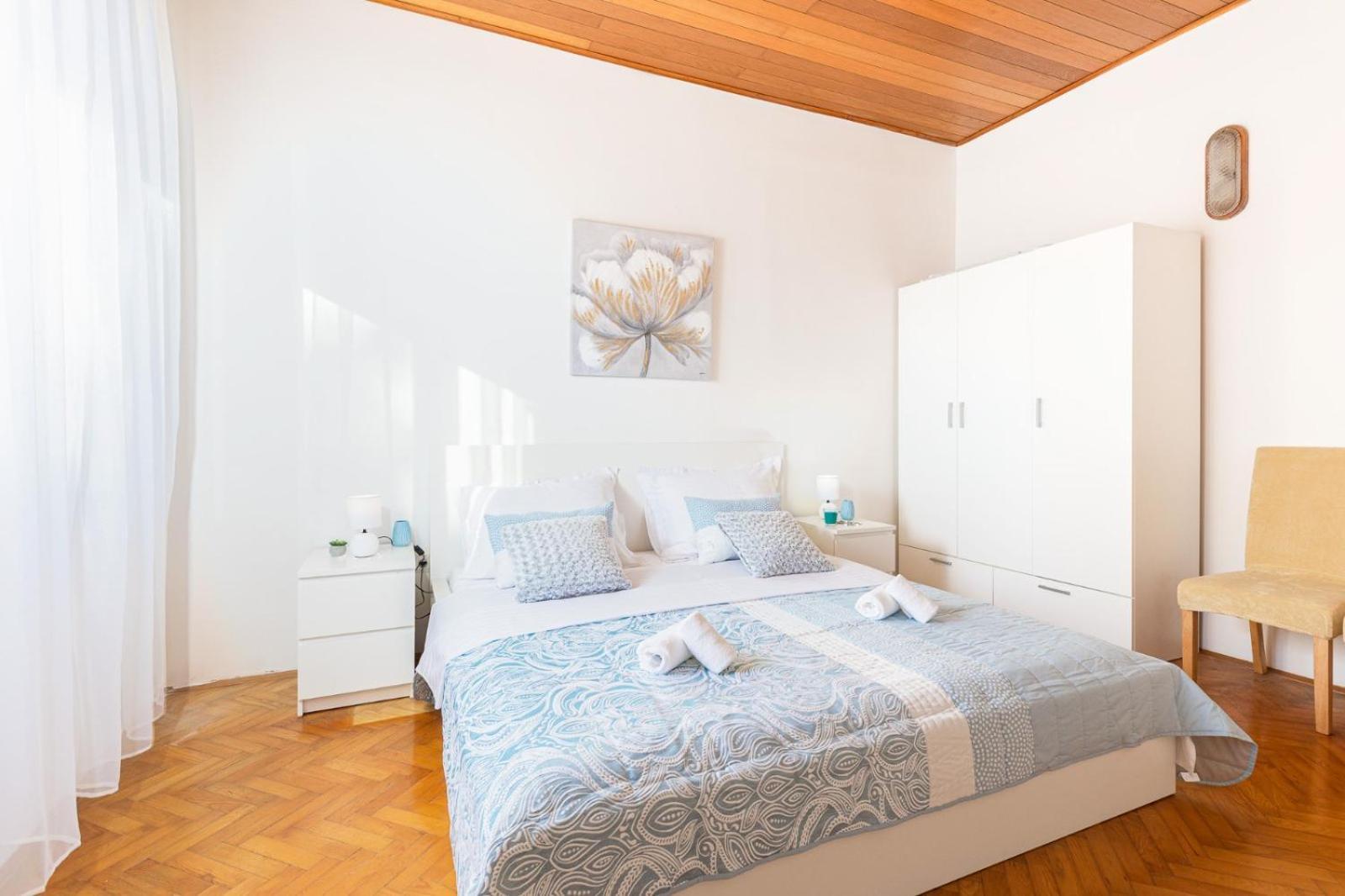 Apartment Neva