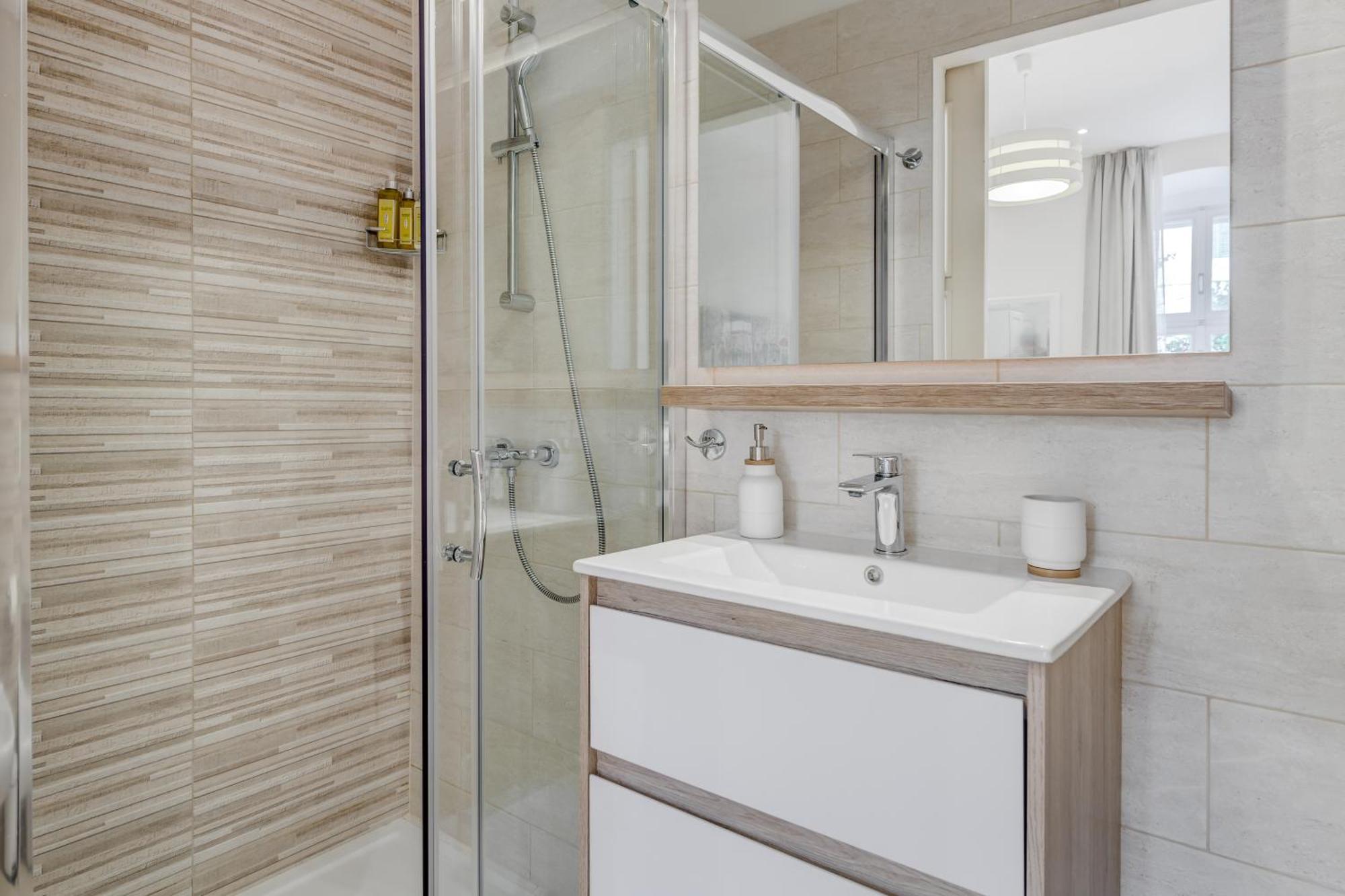 Victoria Luxury - Downtown Guest house