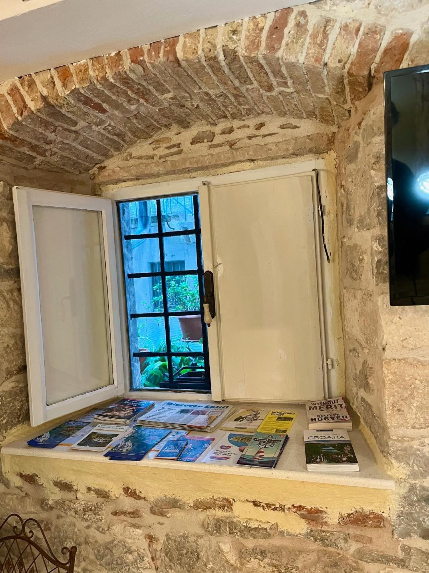 Venus Of The Palace - New Renovated Appartement Split