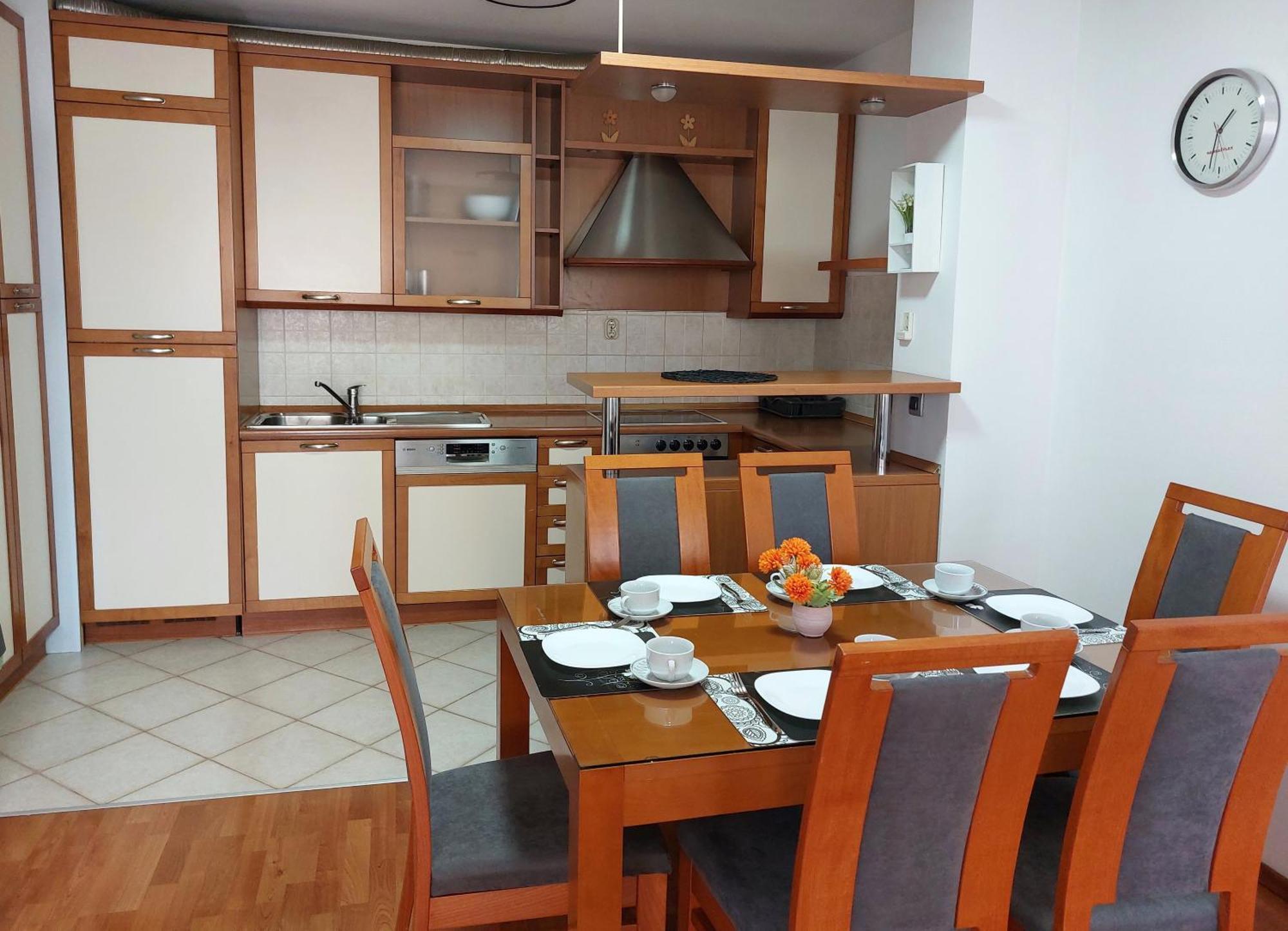 Hestia 3 Bdr Apartment