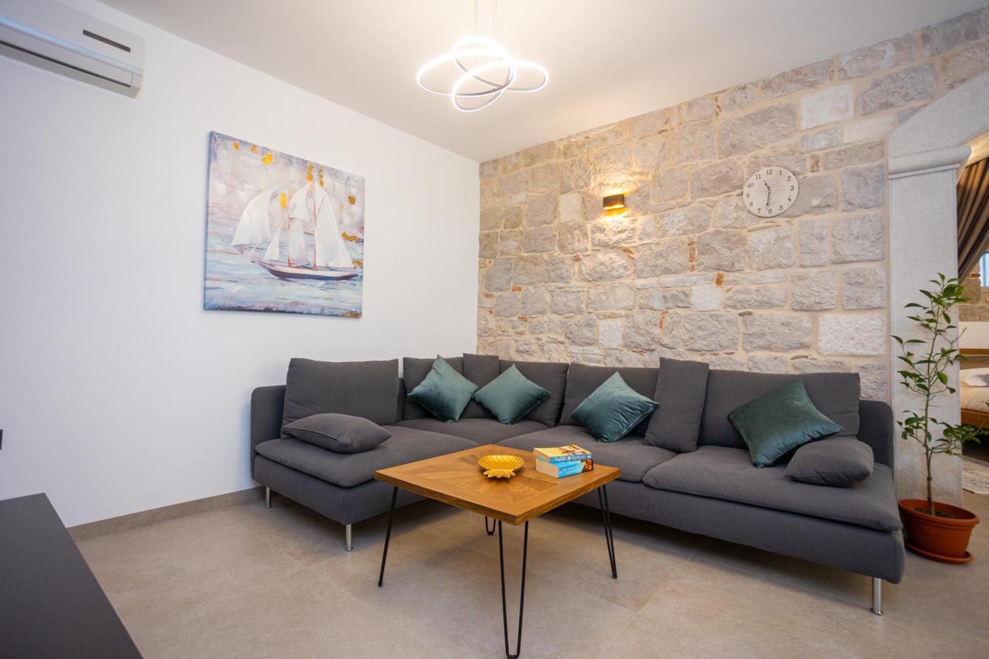 Apartment Kamarin Luxury