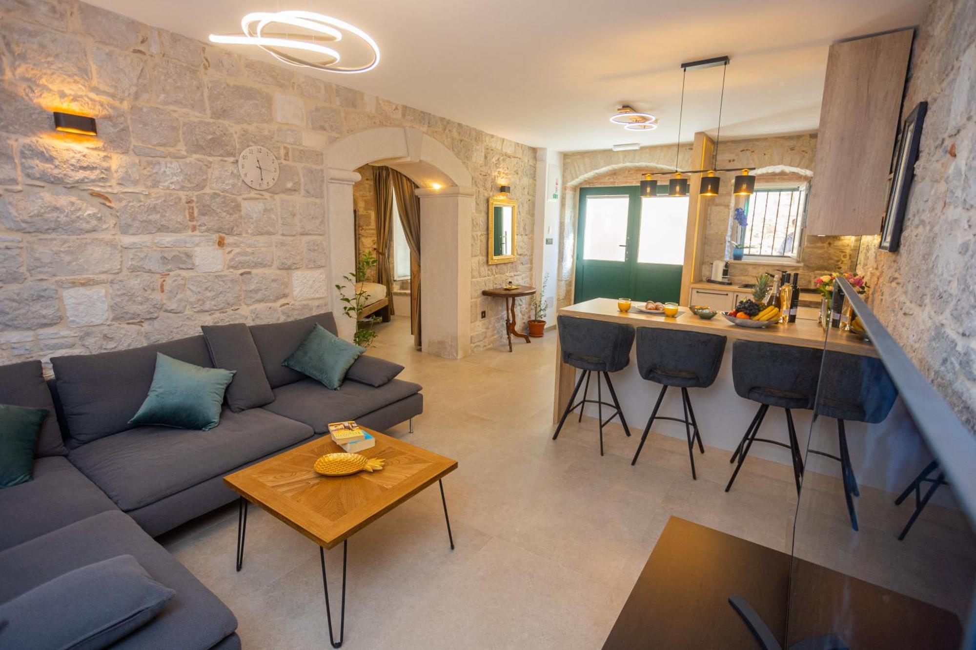 Kamarin Luxury Apartment Split
