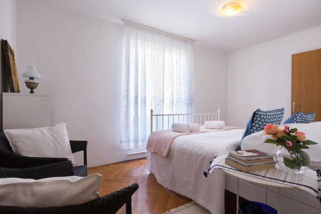 Maia's Apartment