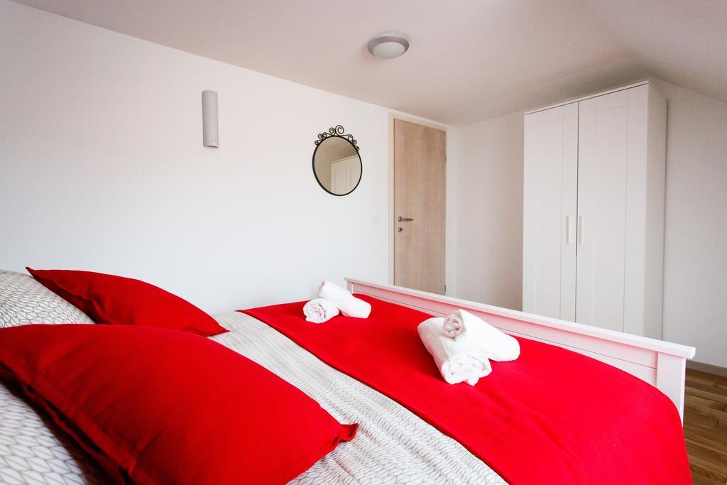 Neva Old Town Apartman