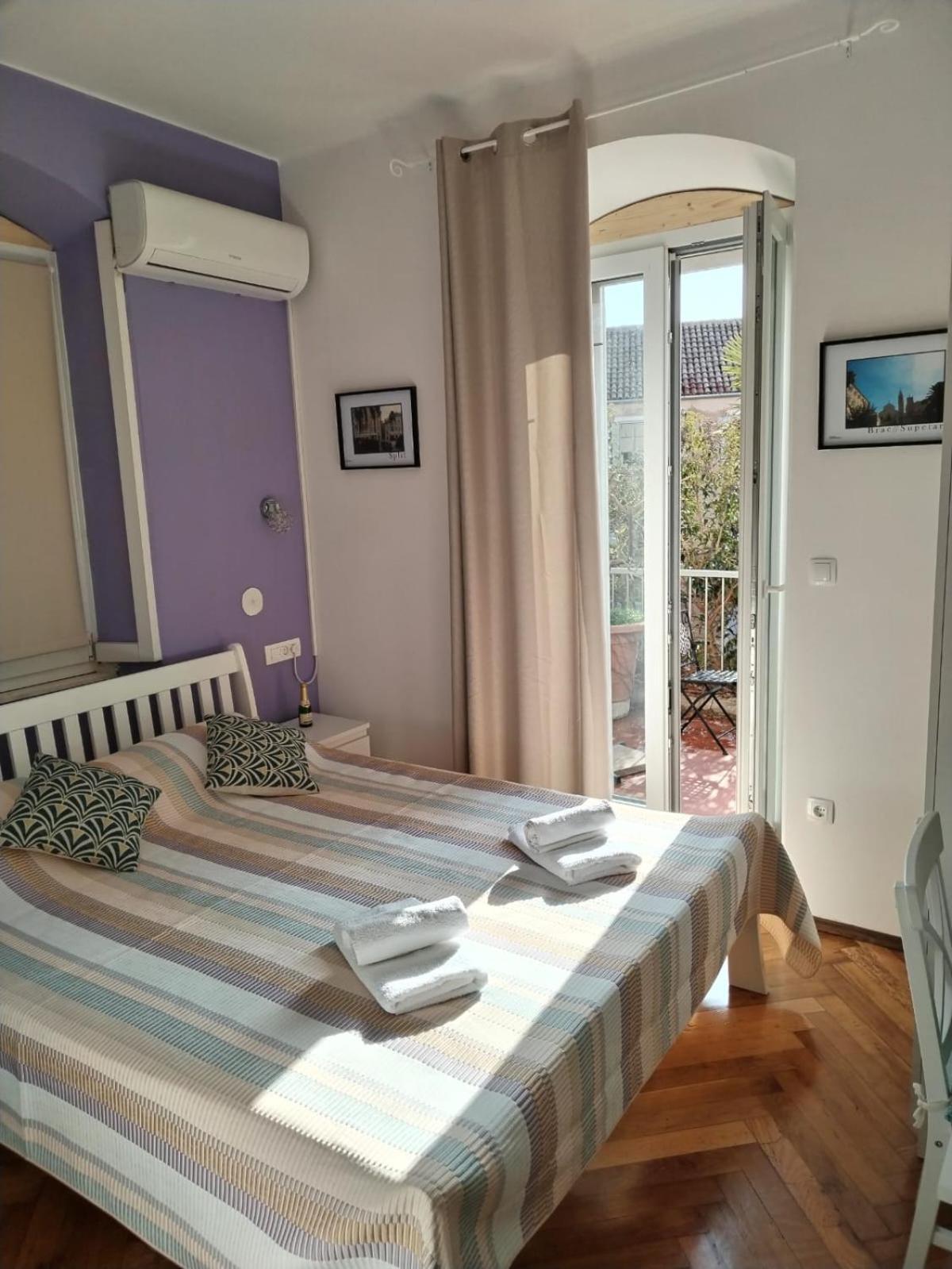 Sunny Terrace Apartman *