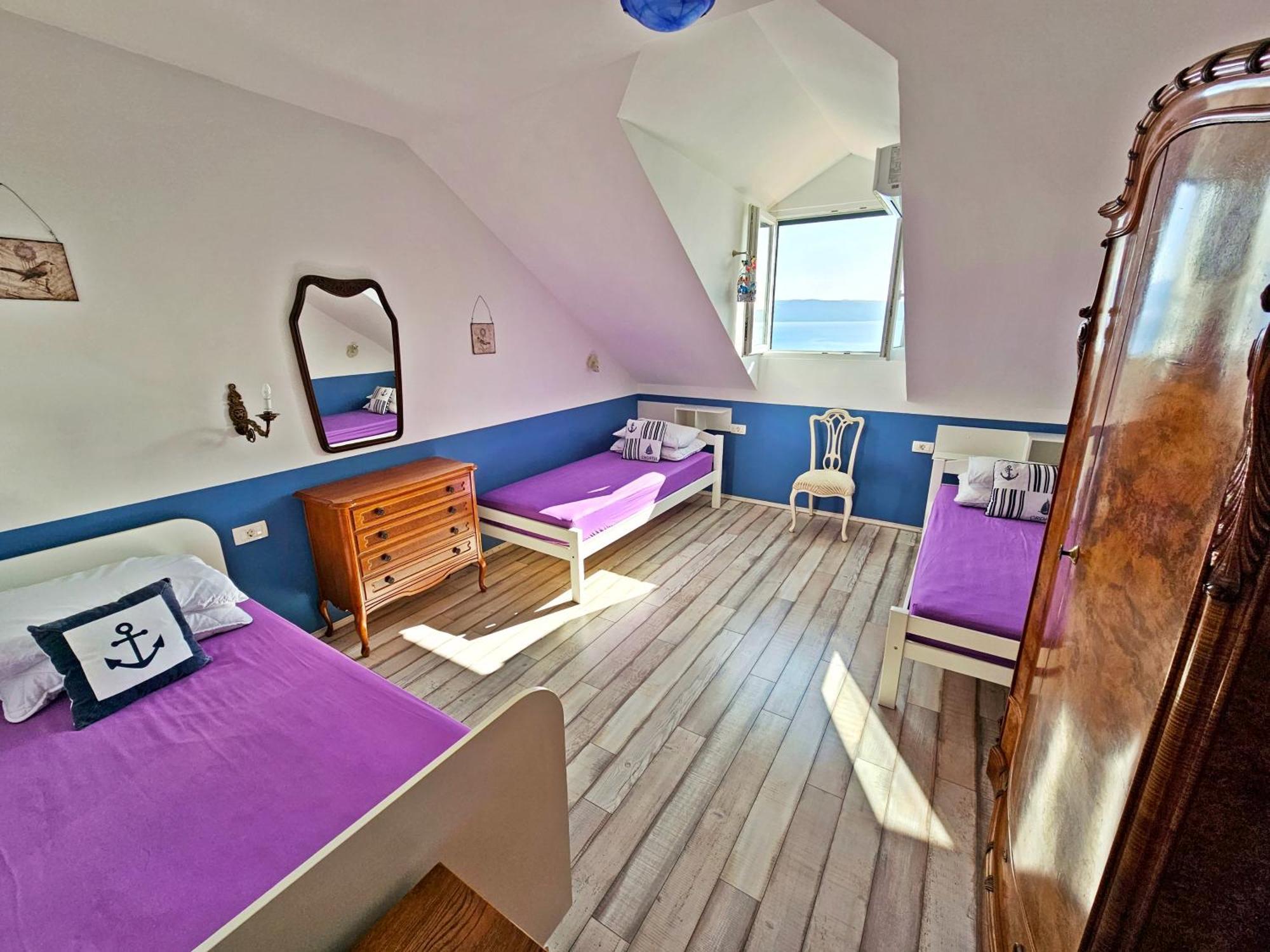 Tempera By The Apartamento Split
