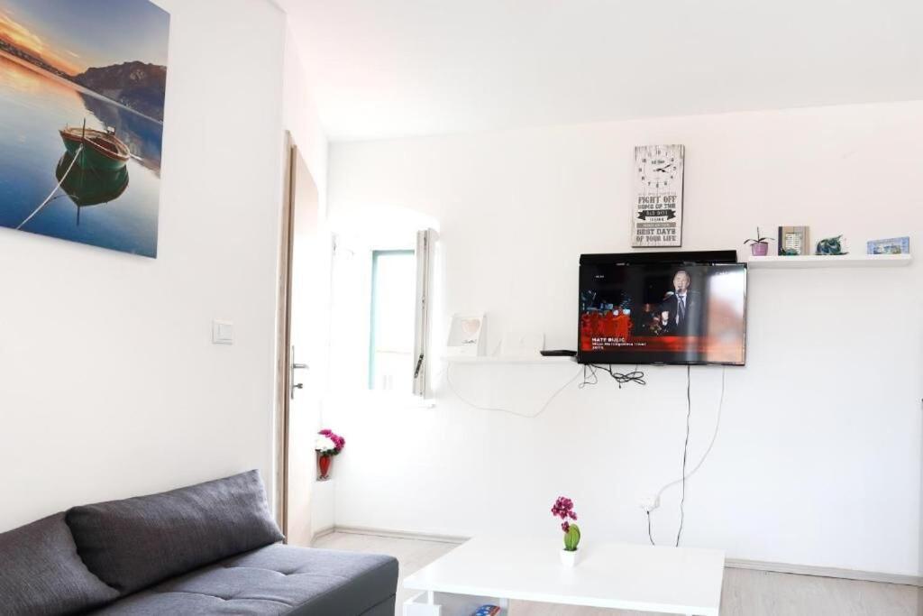 Duje Apartment