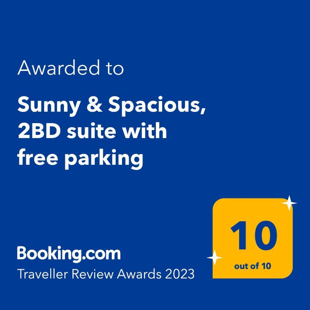 Sunny & Spacious, 2 Bedroom Apartment With Free Parking * Split