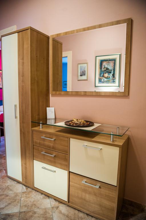 Downtown Nora Apartment