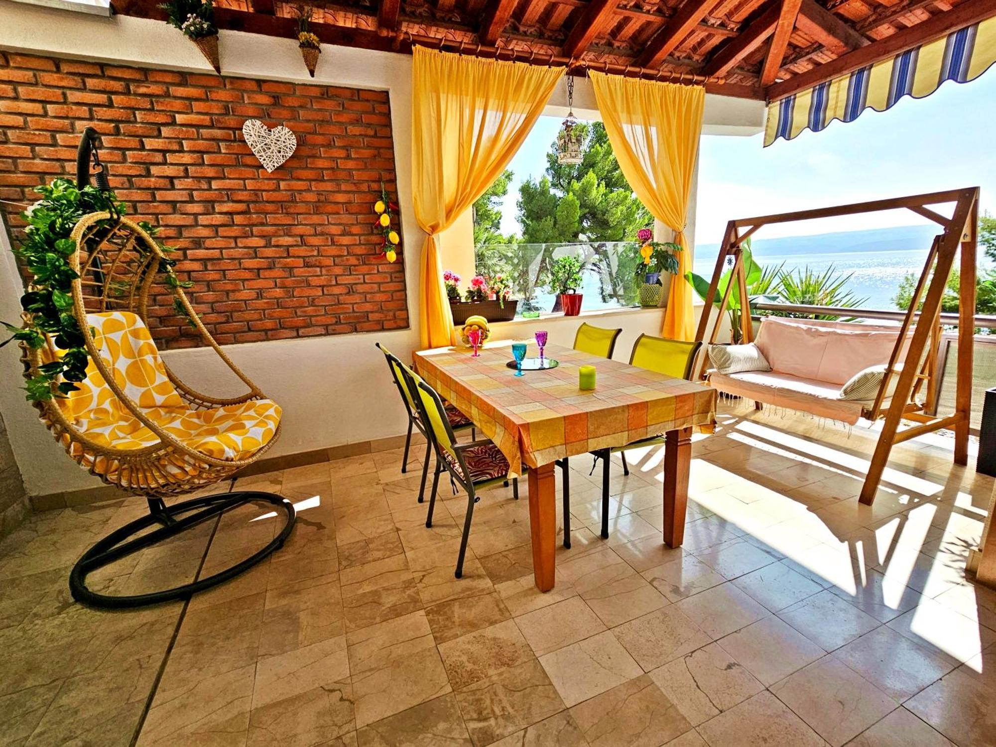 Tempera By The Apartamento Split