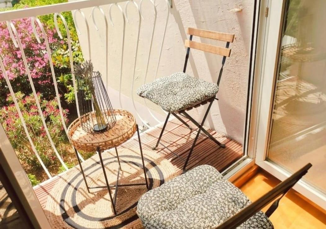 Beautiful Large Apartment, Walk To Beach *