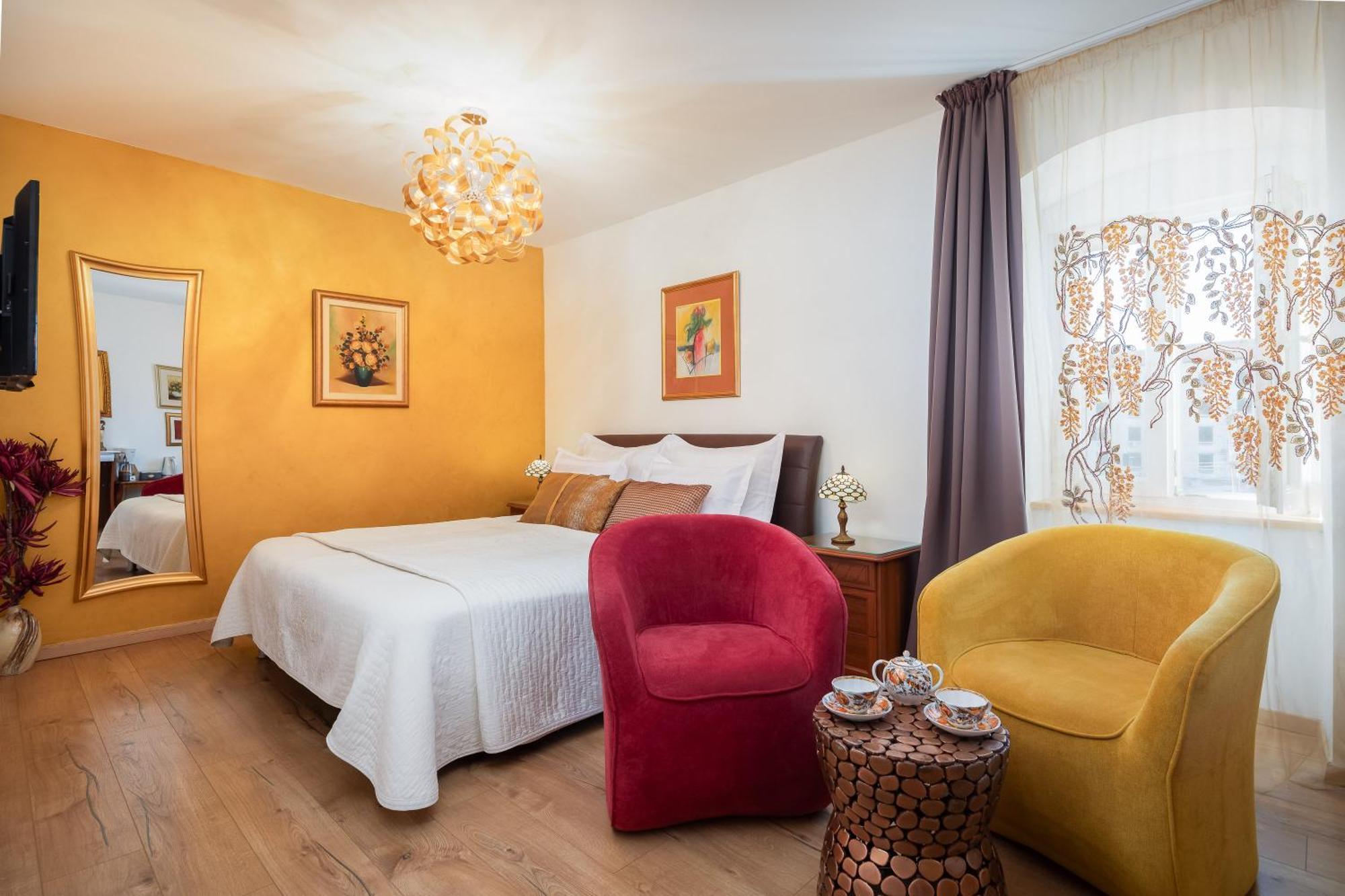 Romantic Luxury 4* Split