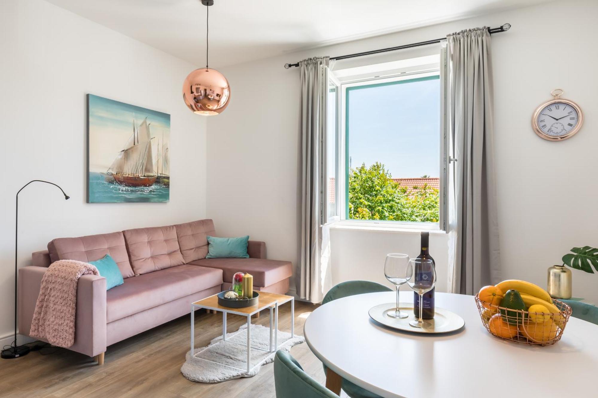 Appartement Romantic With Balcony *