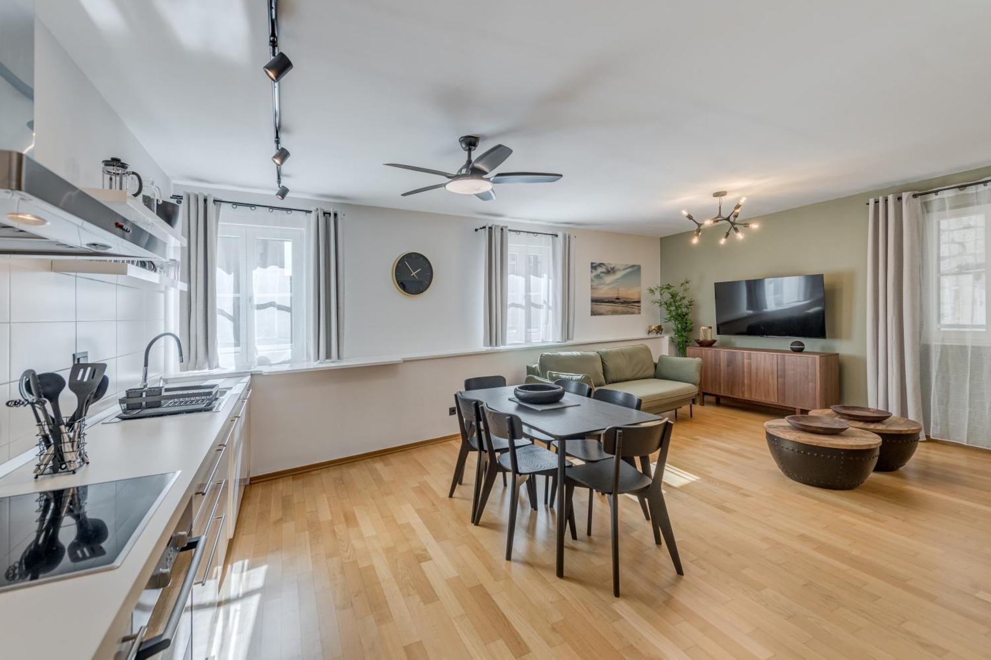 385 Luxury Appartement *