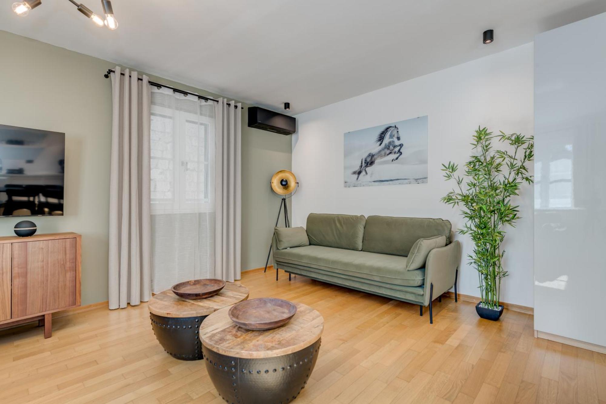 385 Luxury Appartement *