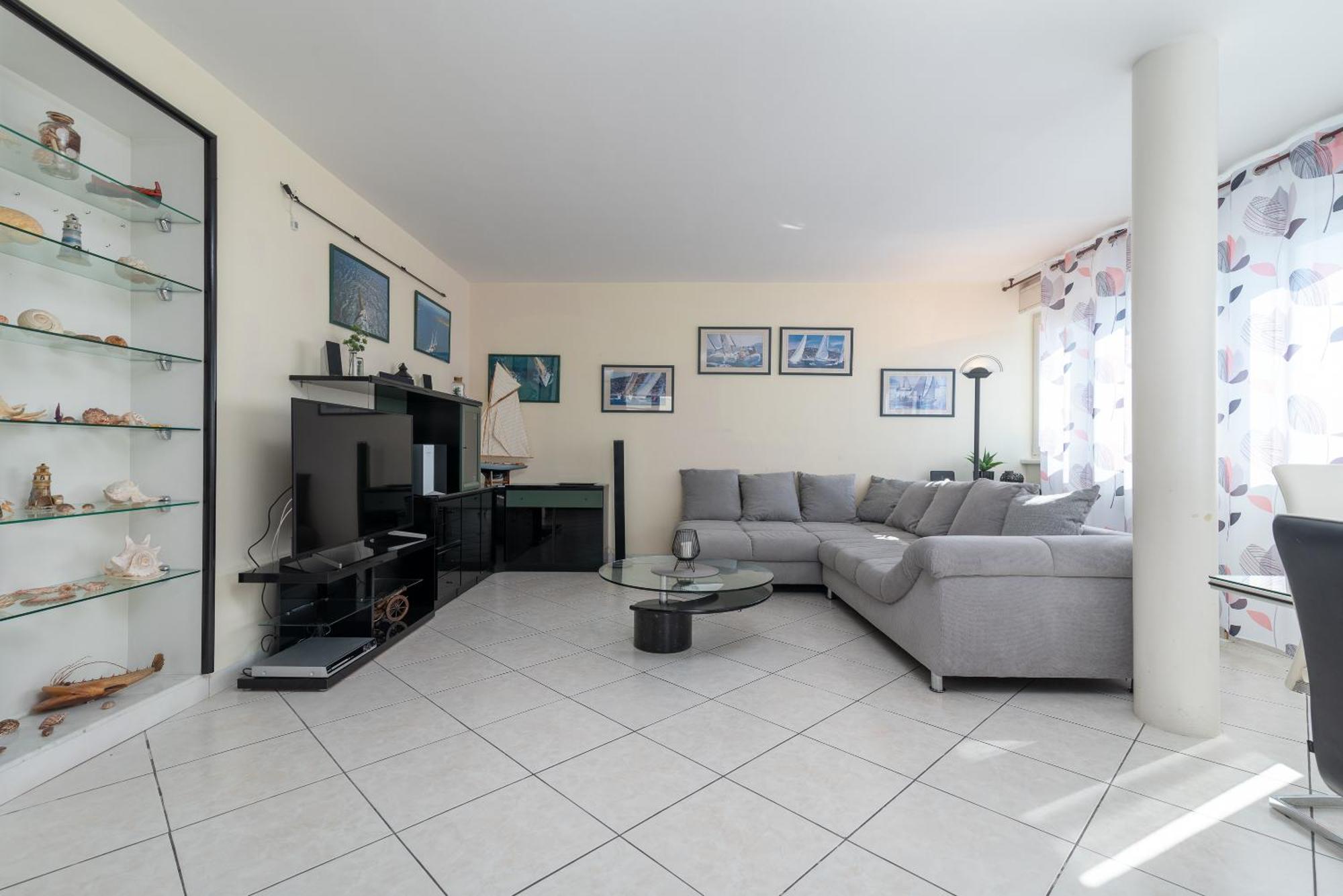 Luxury Overlooking The Apartment *