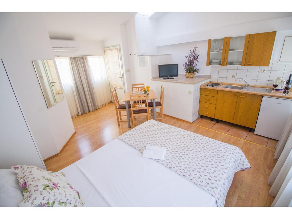 Old Square Apartment