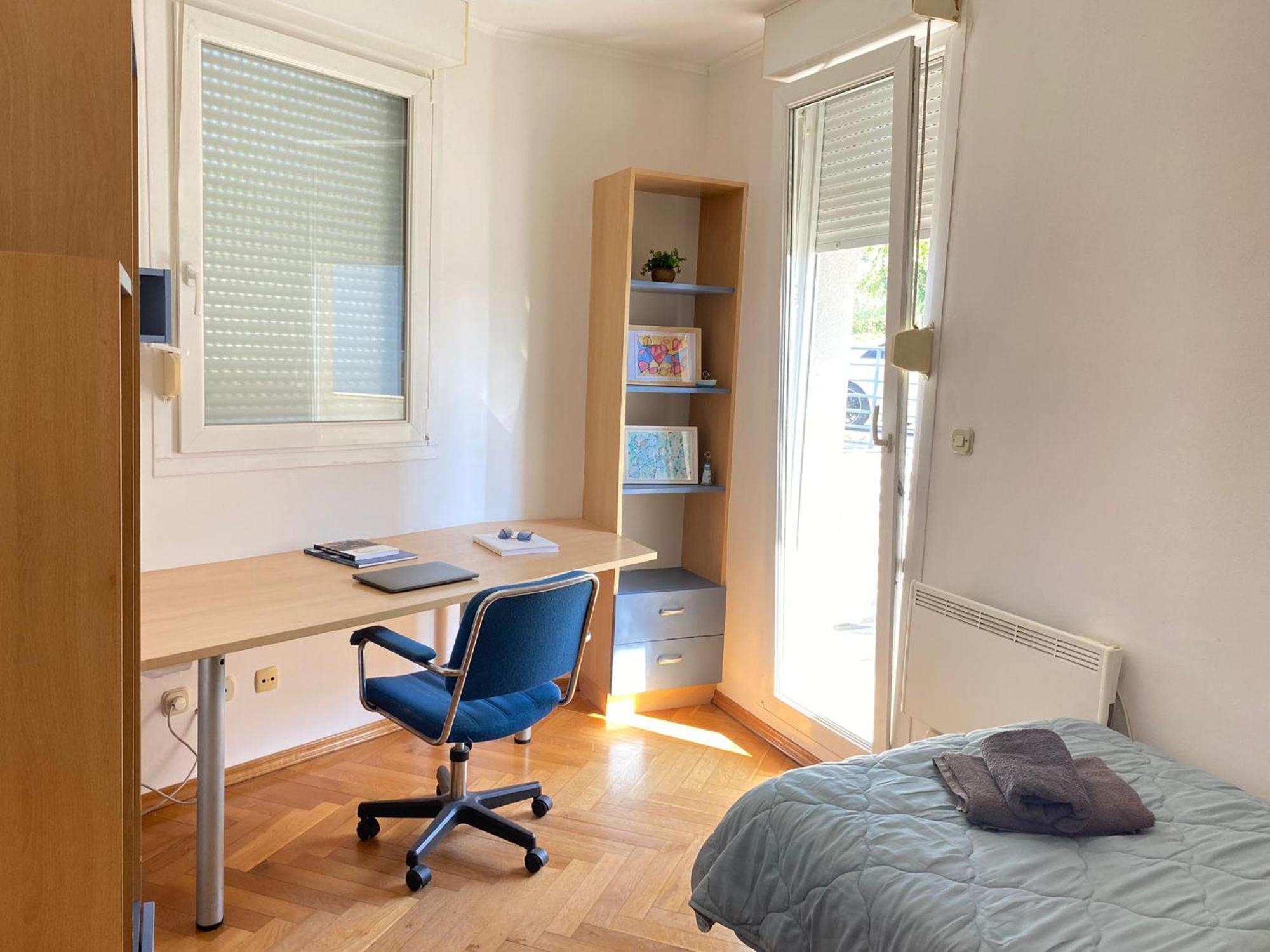 Loni Apartment