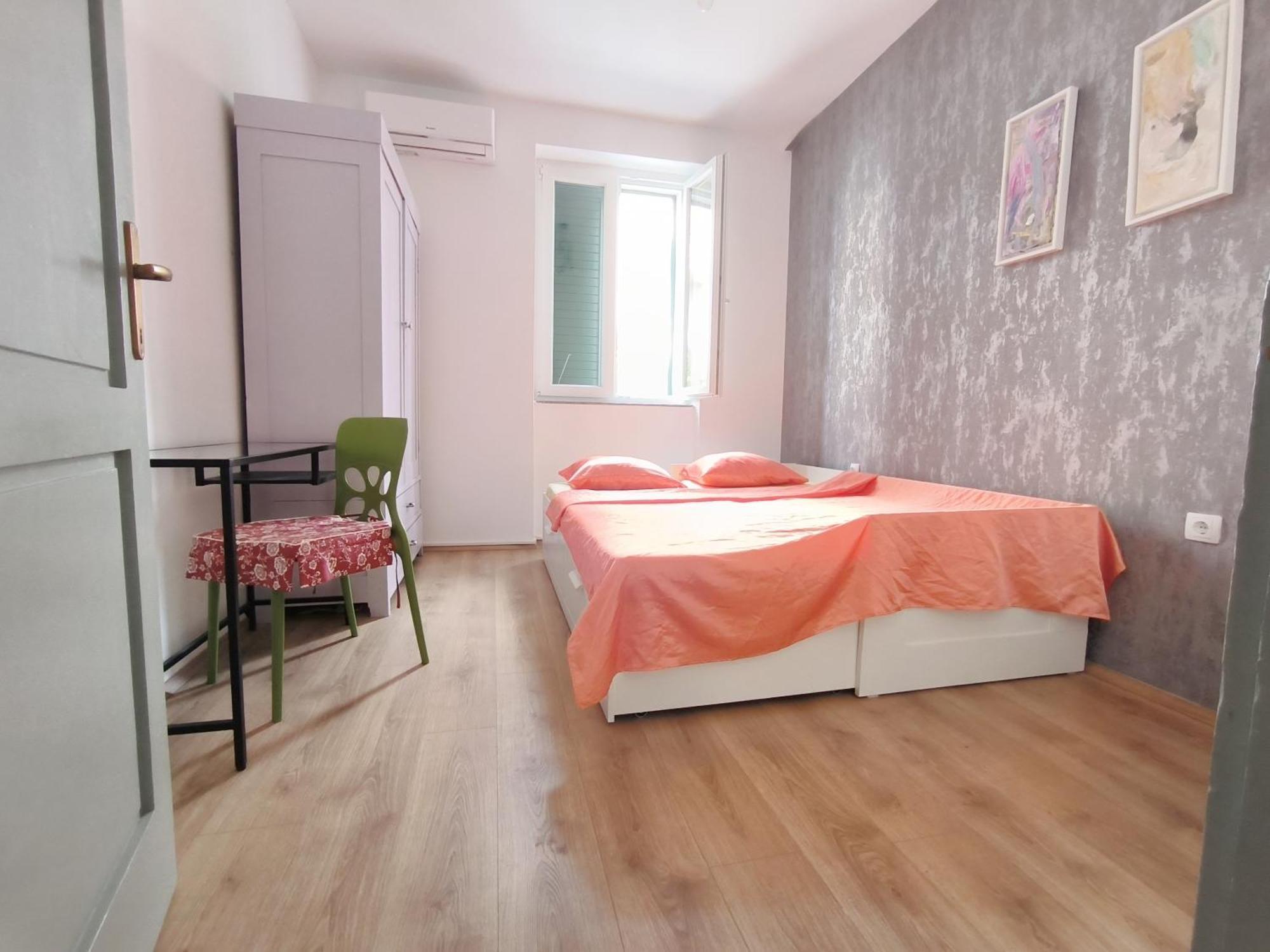Apartment Bright And Colourful Luce -sandy