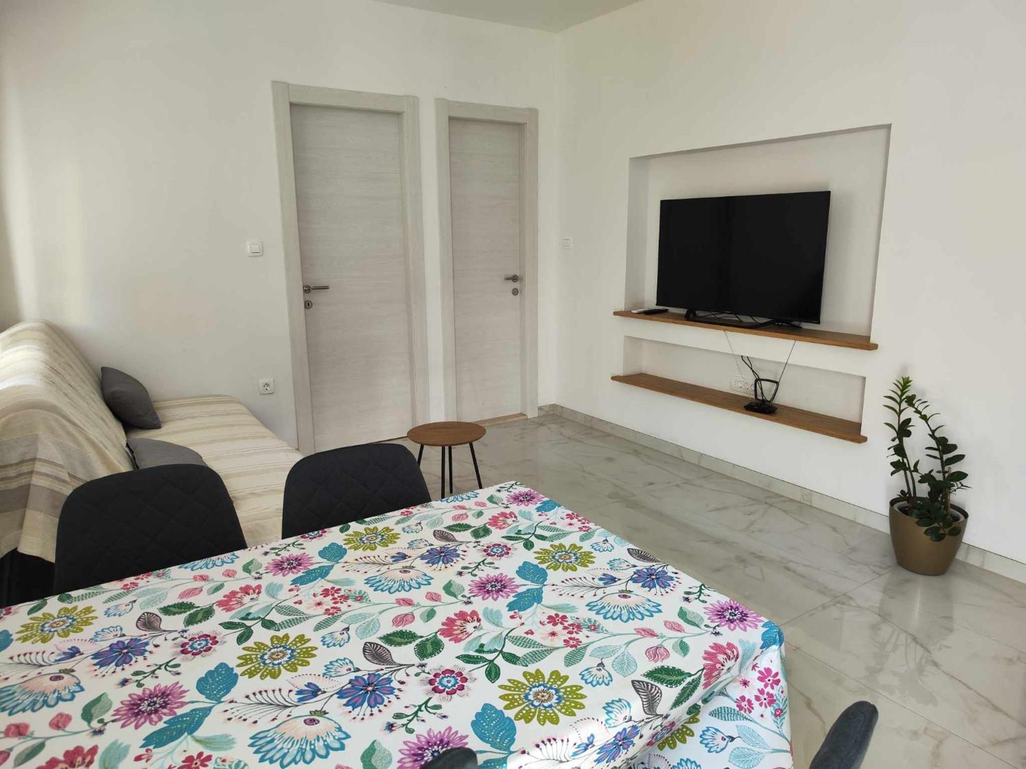 Nina Apartment